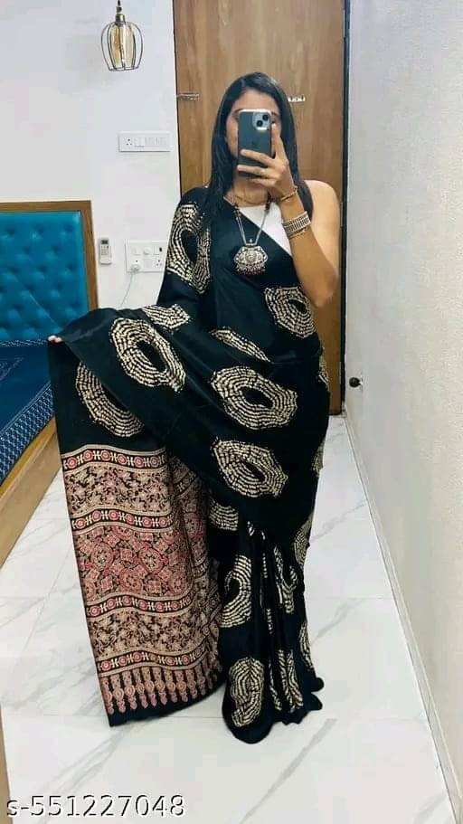 Bhuwal Fashion Crepe Printed Regular Saree With Unstitched Blouse Piece ( Black )     			Bhuwal Fashion Crepe Printed Regular Saree With Unstitched Blouse Piece ( Black )