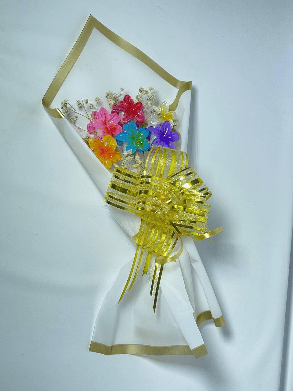     			Cleature Baque Rainbow Paper Flower Bouquet, Handcrafted Artificial Flowers with Gold Ribbon, White Presentation Wrap, 35 cm