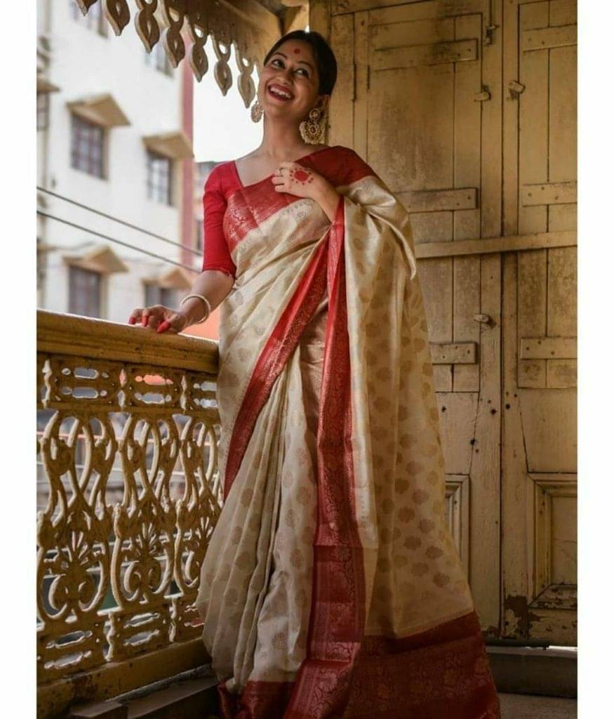Flosive Art Silk Striped Banarasi saree With Unstitched Blouse Piece ( Cream ) Flosive Art Silk Striped Banarasi saree With Unstitched Blouse Piece ( Cream )