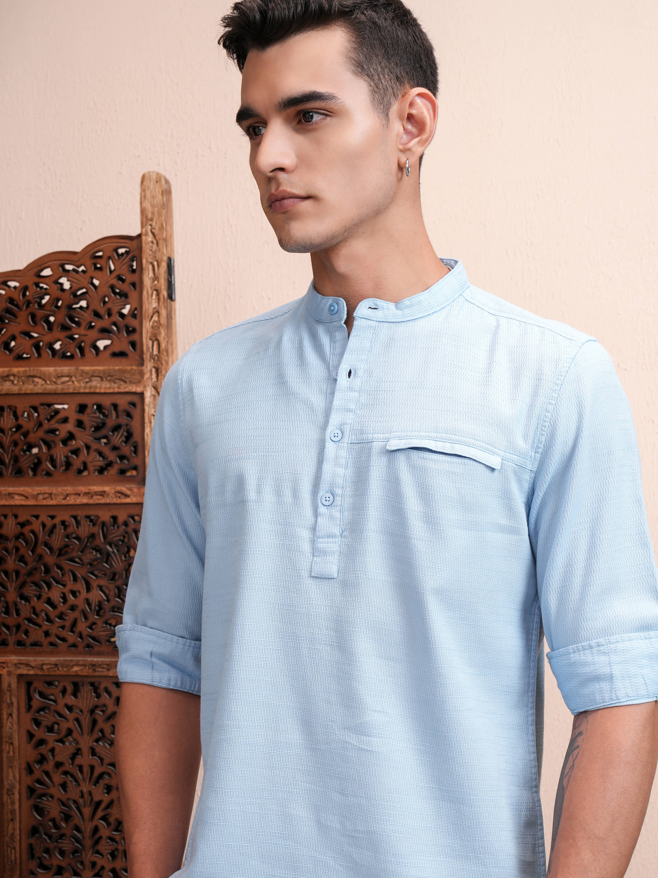     			Highlander 100% Cotton Regular Fit Solids Full Sleeves Men's Casual Shirt - Light Blue ( Pack of 1 )