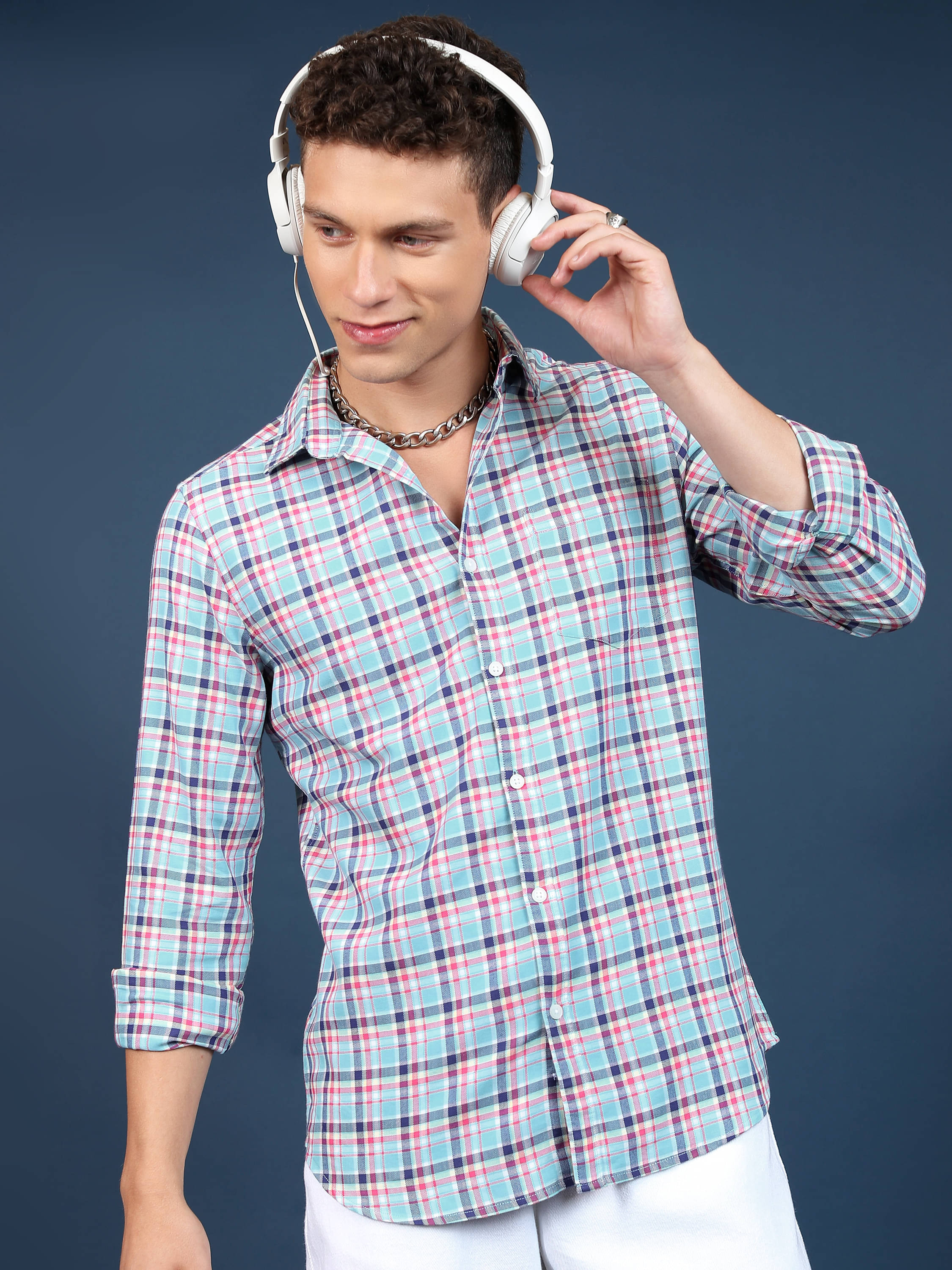 Highlander Cotton Blend Slim Fit Checks Full Sleeves Men's Casual Shirt - Blue ( Pack of 1 ) Highlander Cotton Blend Slim Fit Checks Full Sleeves Men's Casual Shirt - Blue ( Pack of 1 )