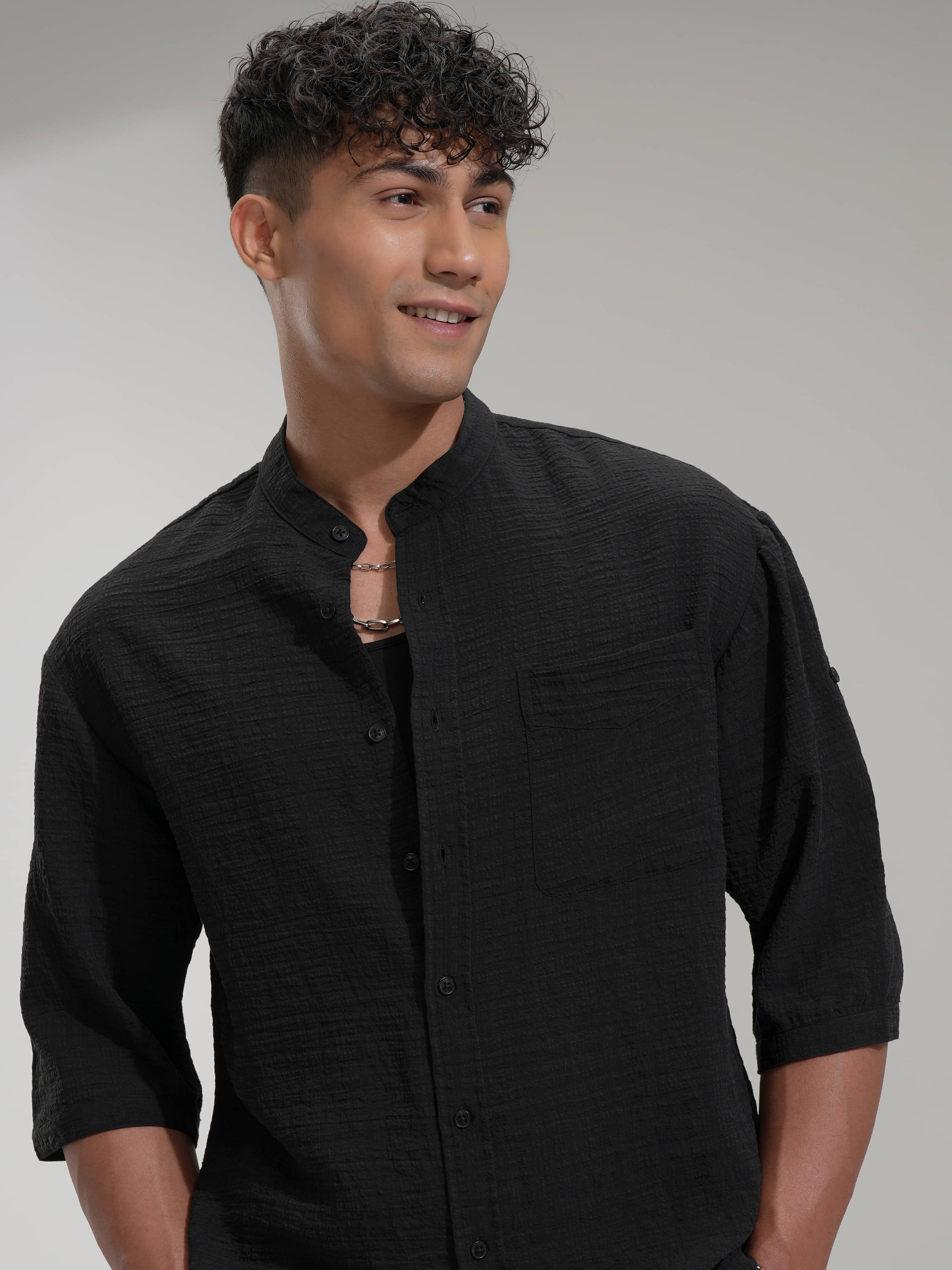     			Highlander Poly Cotton Oversized Fit Self Design Half Sleeves Men's Casual Shirt - Black ( Pack of 1 )