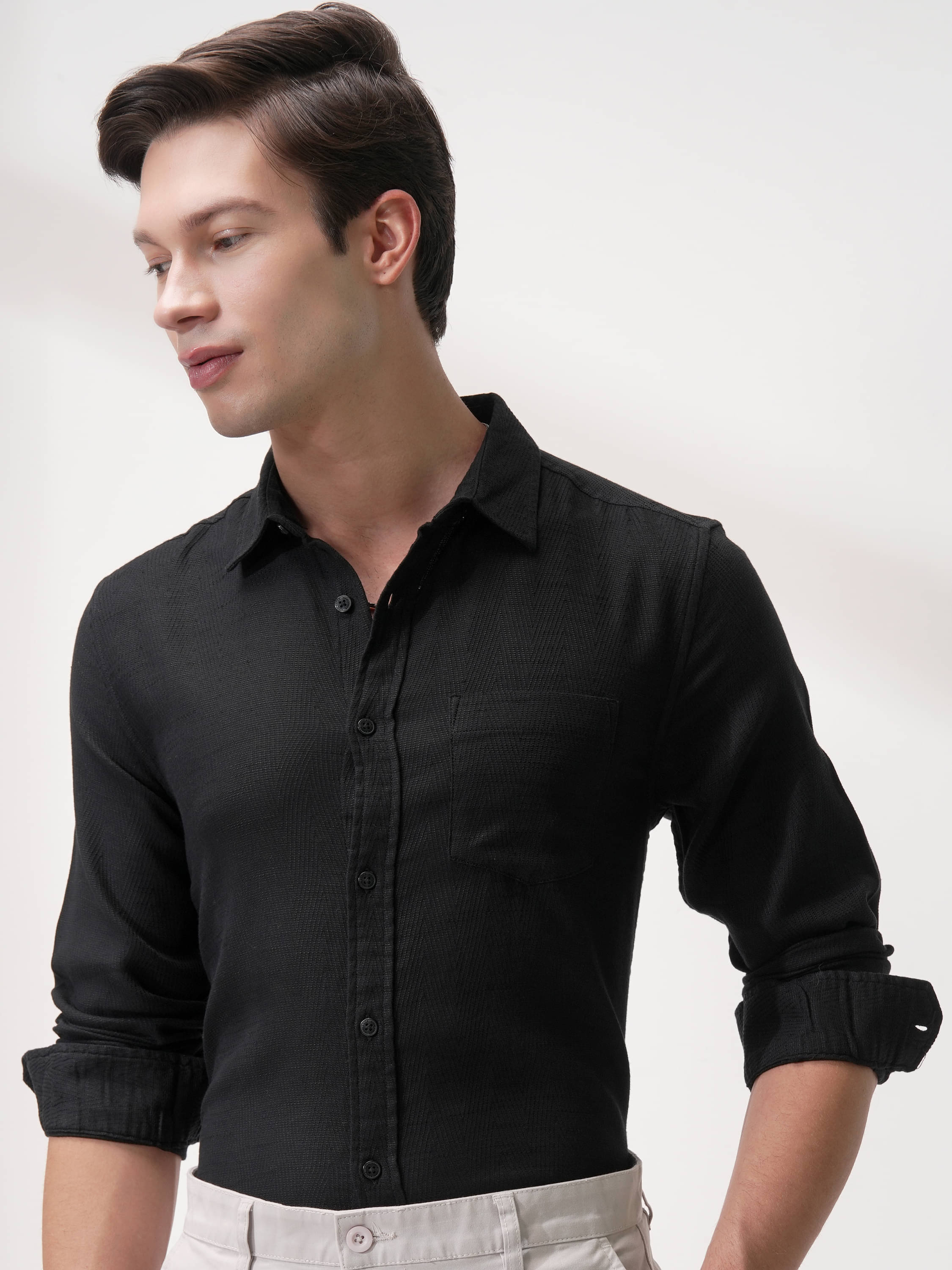     			Highlander Poly Cotton Slim Fit Self Design Full Sleeves Men's Casual Shirt - Black ( Pack of 1 )