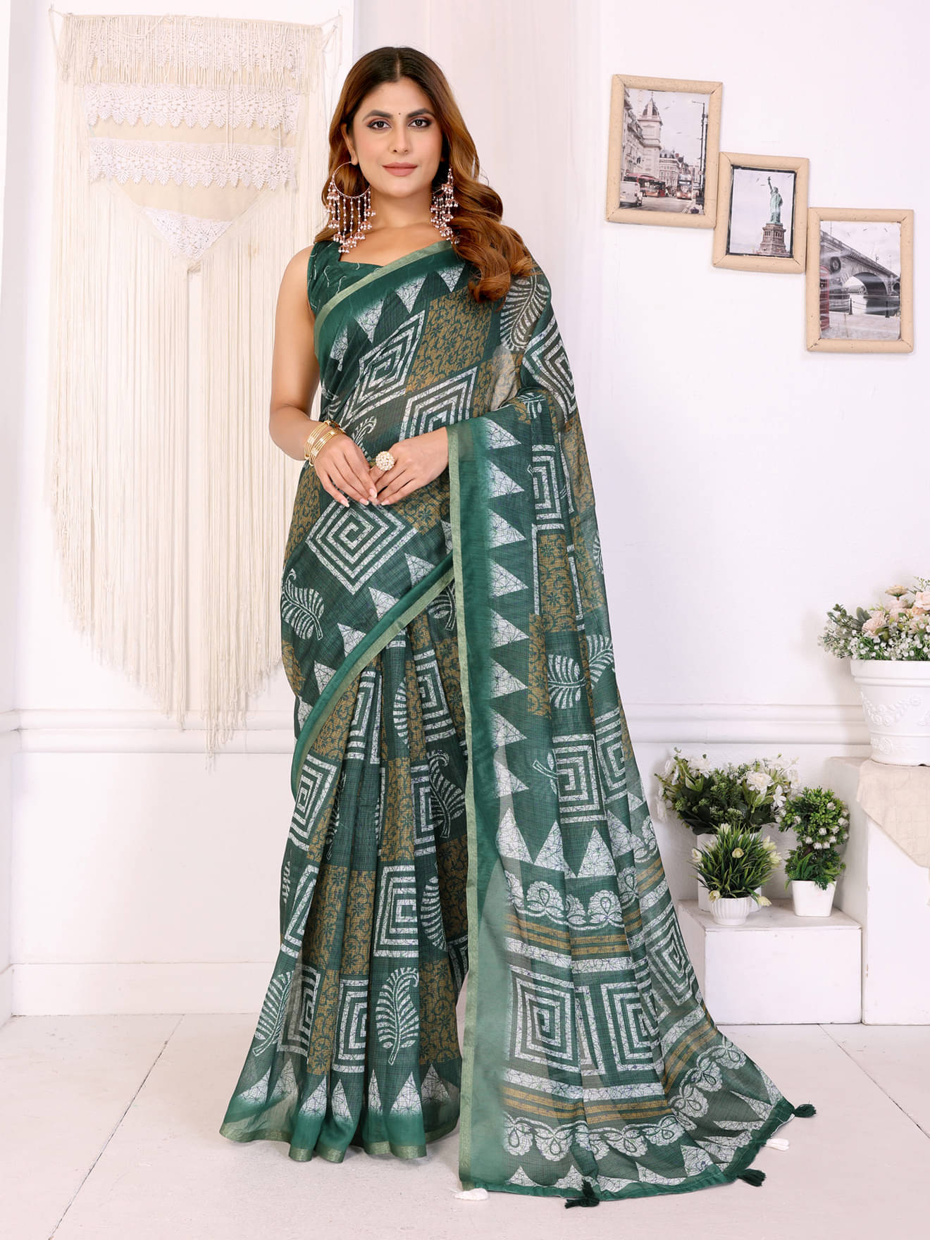 THE PRIVATE LABLE Chanderi Printed Banarasi saree With Unstitched Blouse Piece ( Green ) THE PRIVATE LABLE Chanderi Printed Banarasi saree With Unstitched Blouse Piece ( Green )