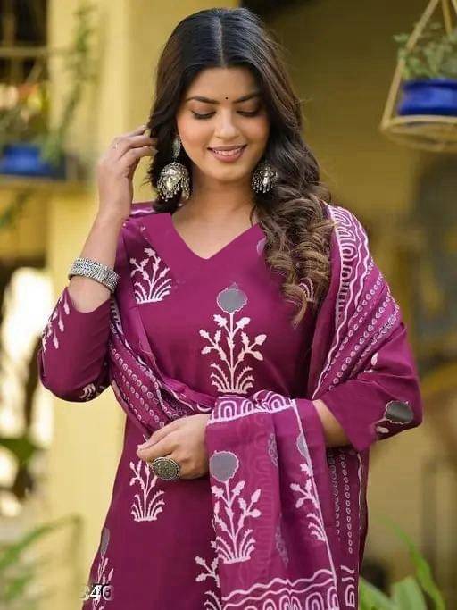 TUHIRAJ Women Cotton Printed A-Line Kurti With Pants ( Black ) TUHIRAJ Women Cotton Printed A-Line Kurti With Pants ( Black )