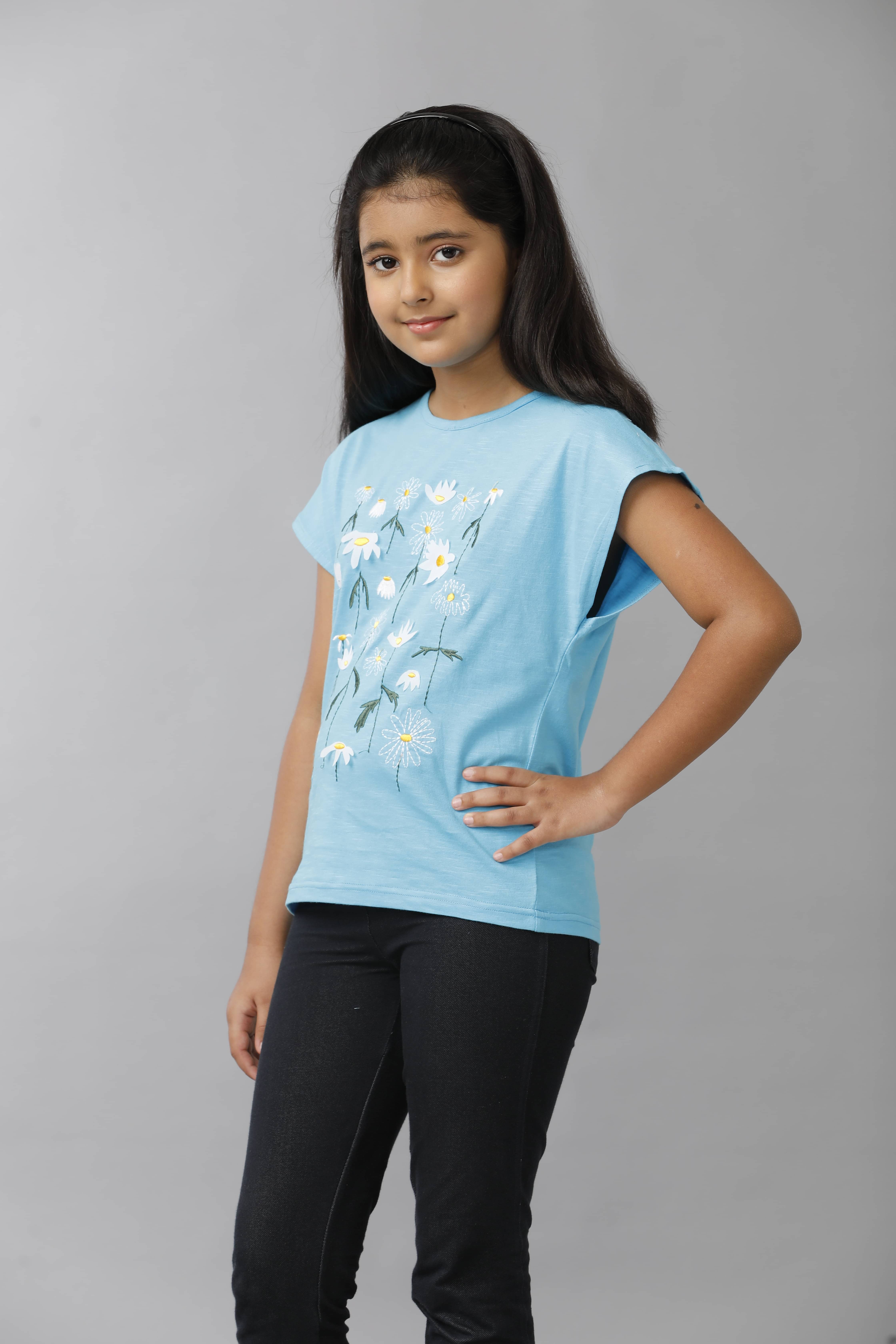     			Under Fourteen Only Pack of 1 Girls Cotton T-Shirt ( Blue )