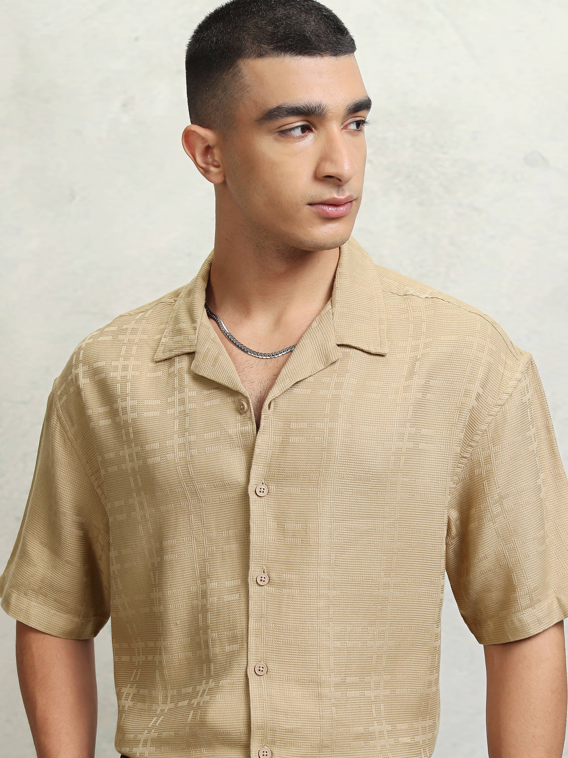    			Highlander 100% Cotton Oversized Fit Self Design Half Sleeves Men's Casual Shirt - Beige ( Pack of 1 )