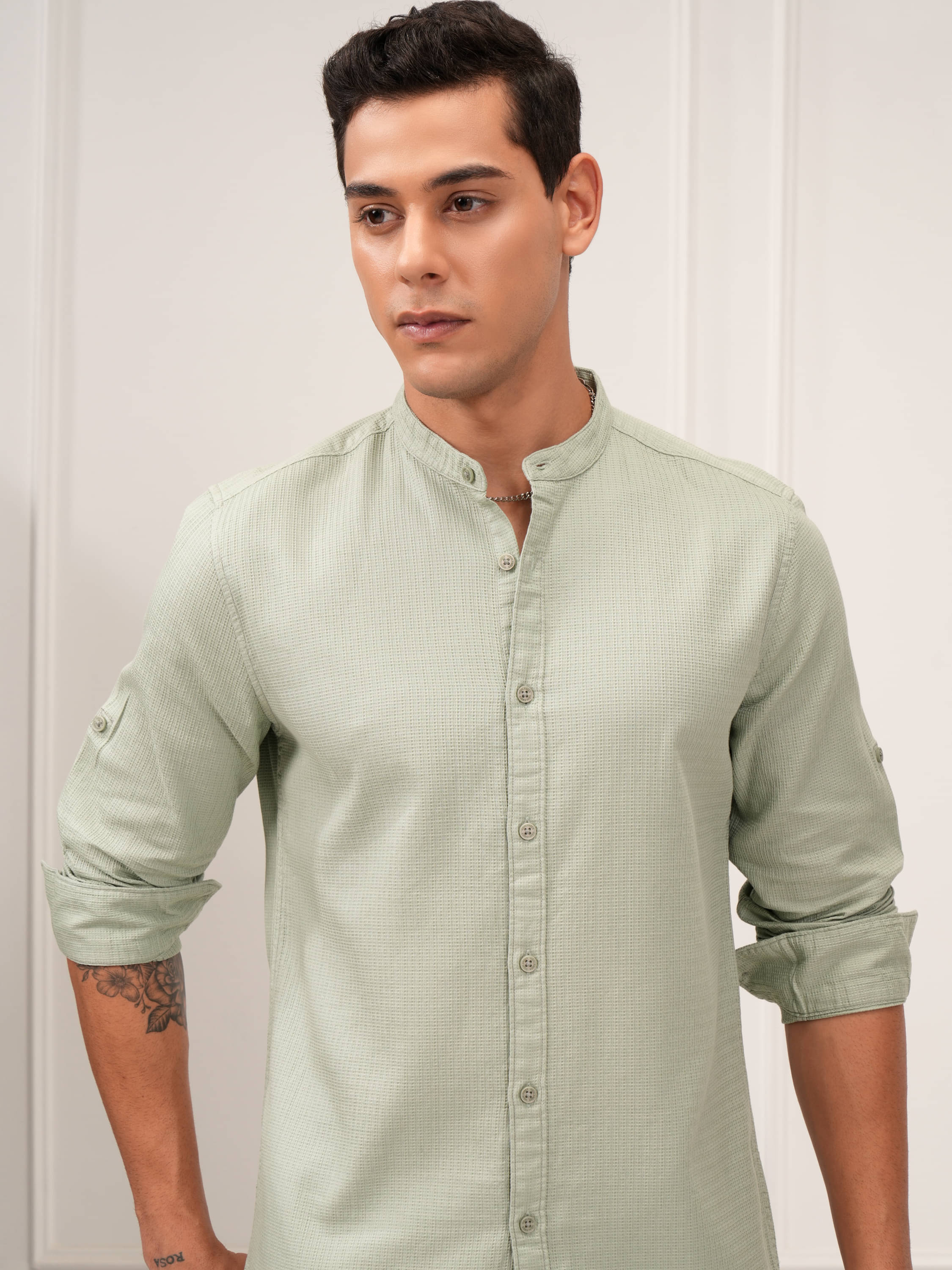 Highlander 100% Cotton Regular Fit Solids Full Sleeves Men's Casual Shirt - Green ( Pack of 1 ) Highlander 100% Cotton Regular Fit Solids Full Sleeves Men's Casual Shirt - Green ( Pack of 1 )