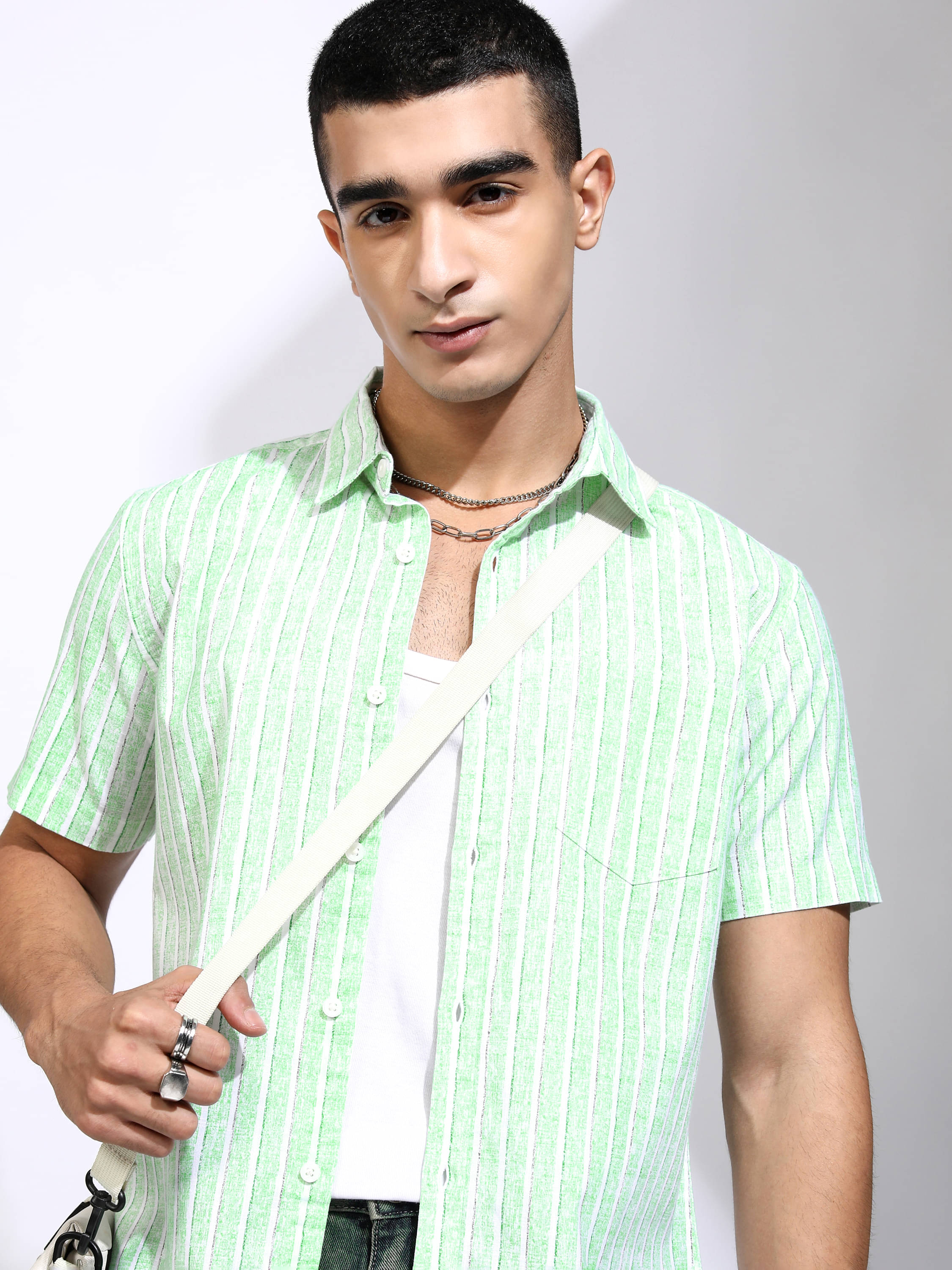     			Highlander 100% Cotton Regular Fit Striped Half Sleeves Men's Casual Shirt - Light Green ( Pack of 1 )