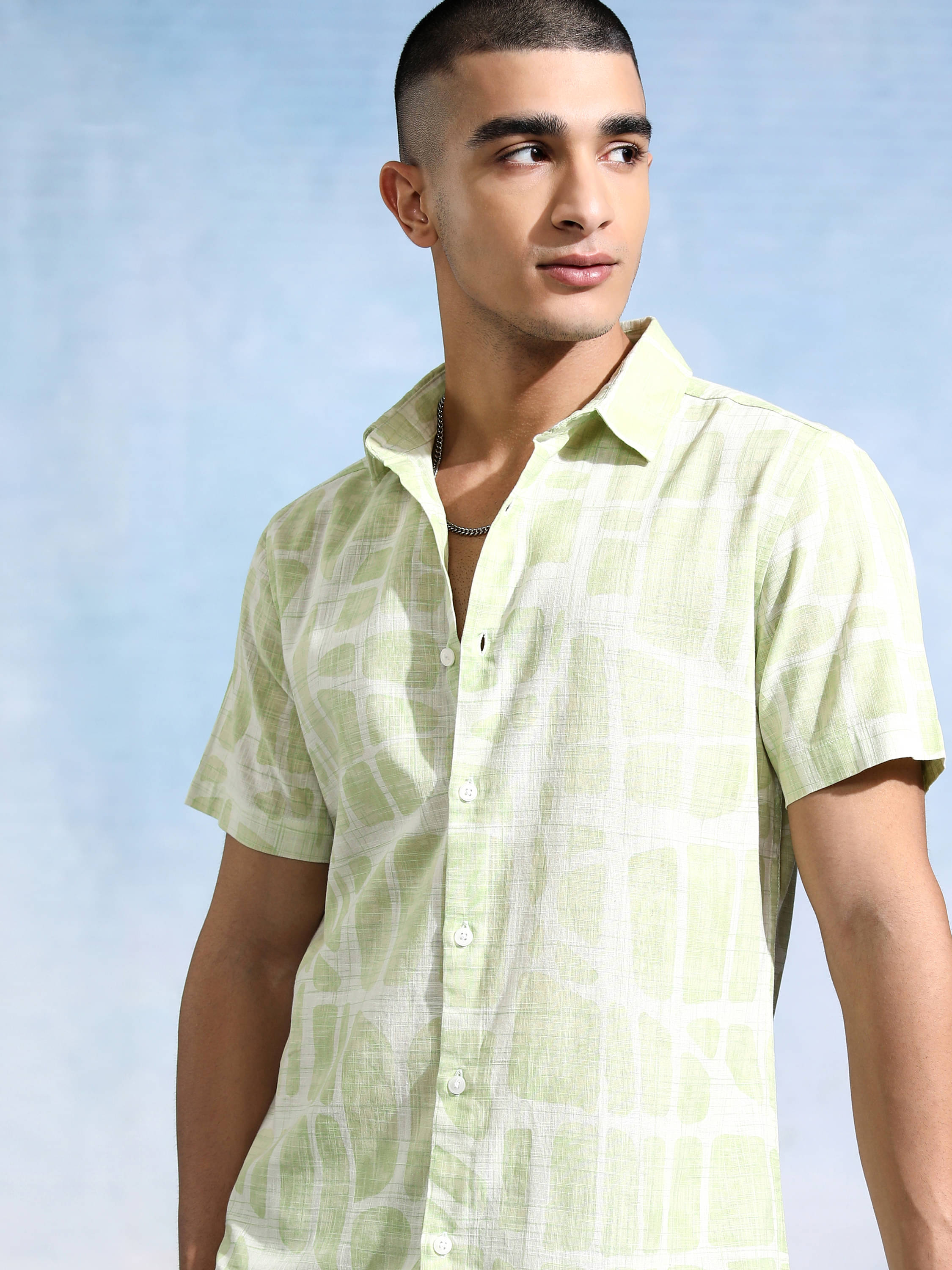 Highlander 100% Cotton Regular Fit Printed Half Sleeves Men's Casual Shirt - Light Green ( Pack of 1 ) Highlander 100% Cotton Regular Fit Printed Half Sleeves Men's Casual Shirt - Light Green ( Pack of 1 )