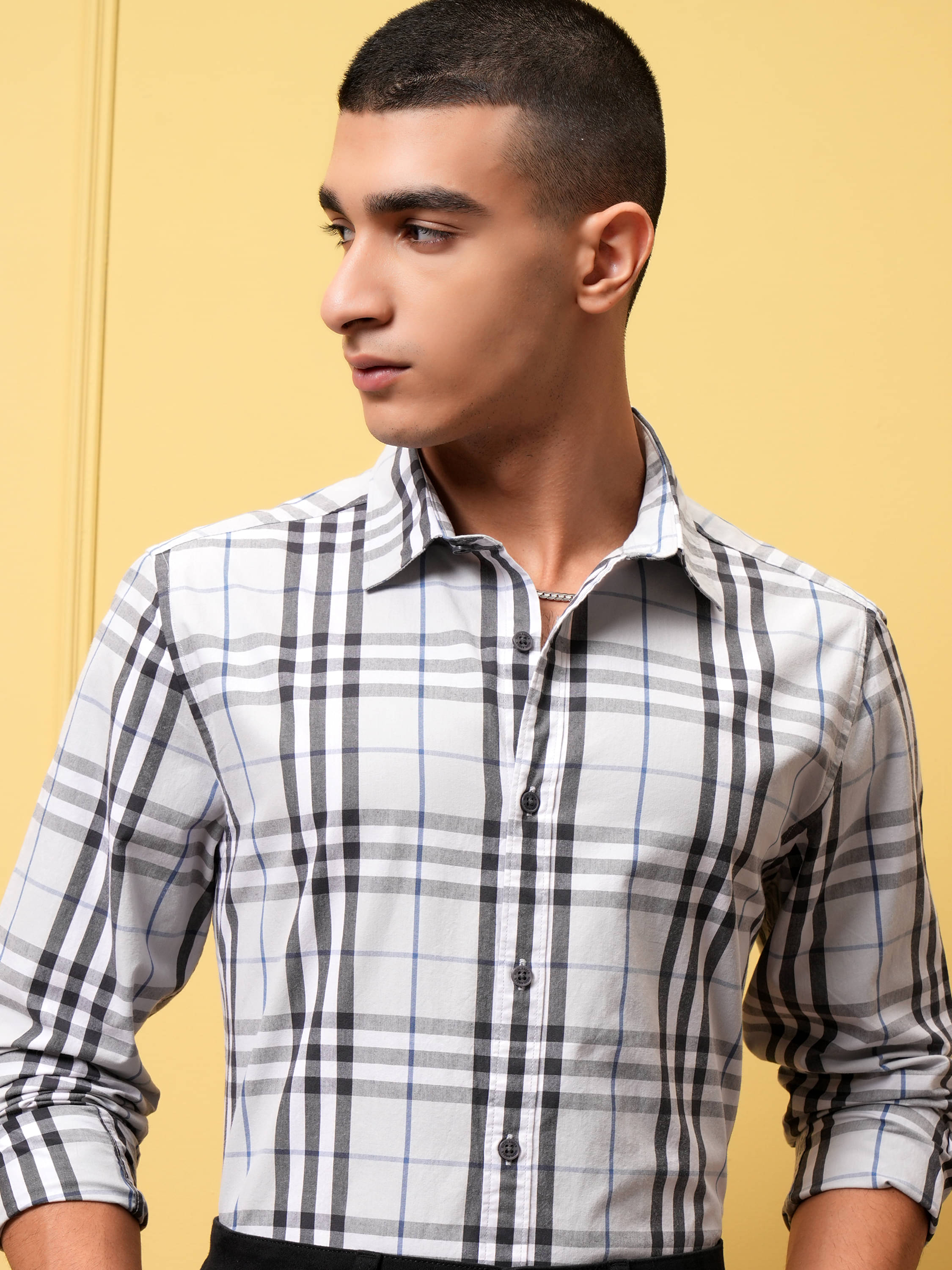 Highlander 100% Cotton Regular Fit Checks Full Sleeves Men's Casual Shirt - Blue ( Pack of 1 ) Highlander 100% Cotton Regular Fit Checks Full Sleeves Men's Casual Shirt - Blue ( Pack of 1 )