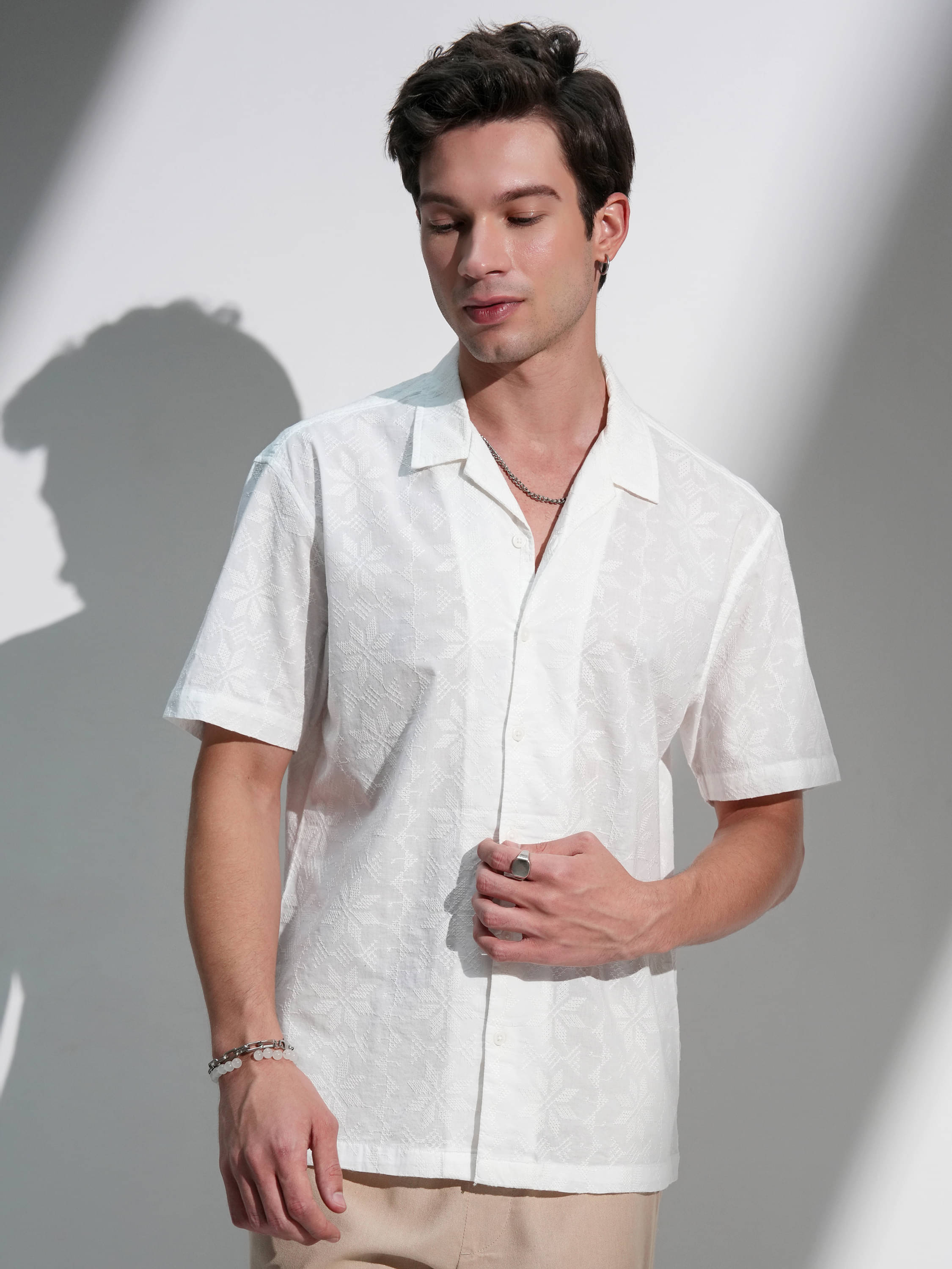 Highlander 100% Cotton Relaxed Fit Self Design Half Sleeves Men's Casual Shirt - White ( Pack of 1 ) Highlander 100% Cotton Relaxed Fit Self Design Half Sleeves Men's Casual Shirt - White ( Pack of 1 )