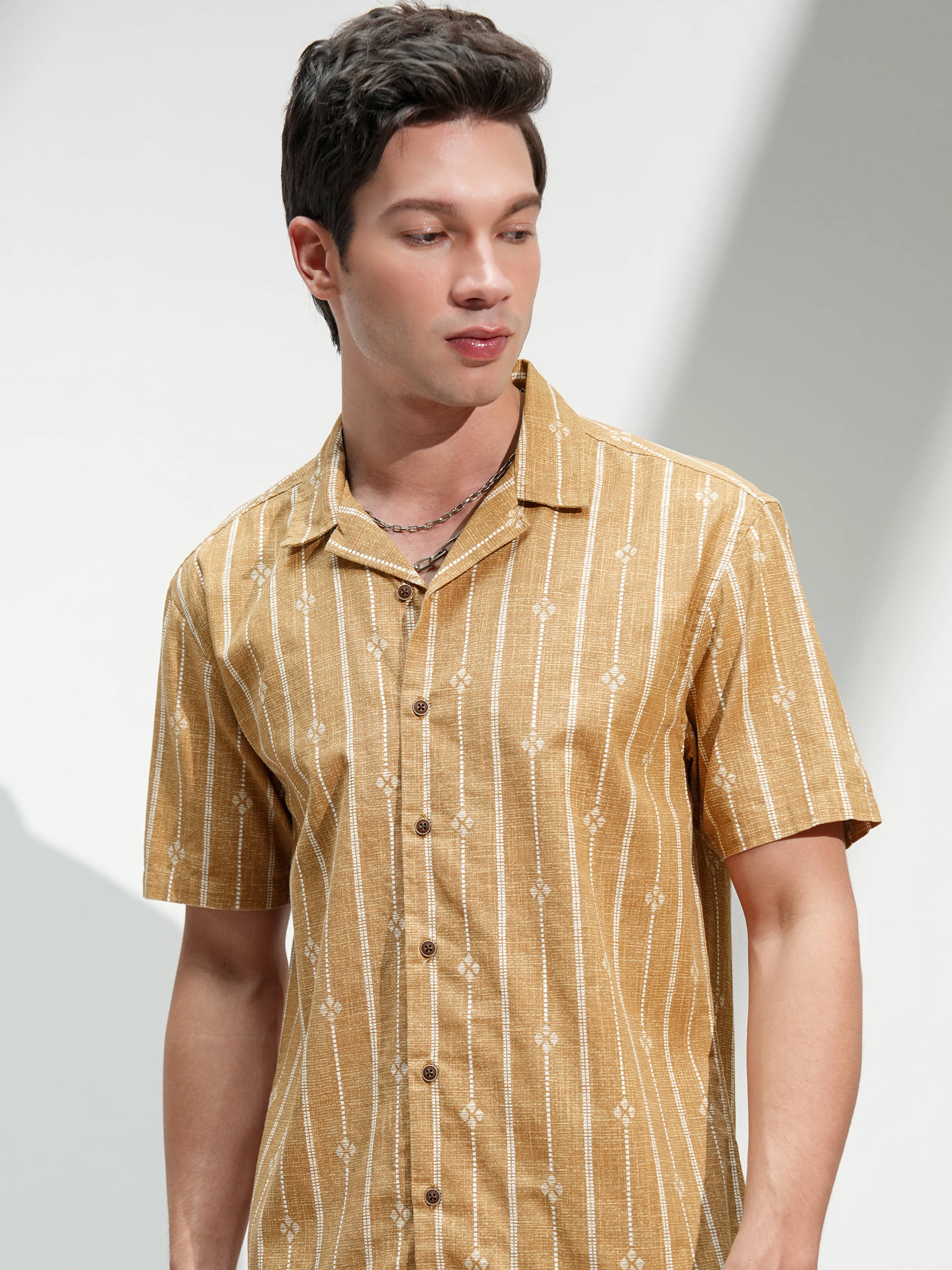     			Highlander 100% Cotton Relaxed Fit Printed Half Sleeves Men's Casual Shirt - Mustard ( Pack of 1 )