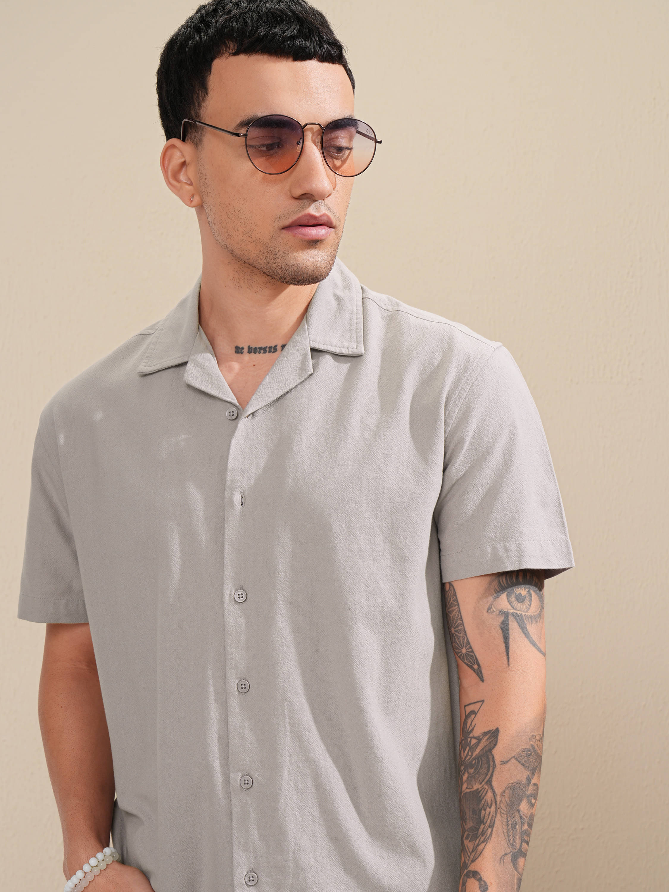 Highlander 100% Cotton Relaxed Fit Solids Half Sleeves Men's Casual Shirt - Grey ( Pack of 1 ) Highlander 100% Cotton Relaxed Fit Solids Half Sleeves Men's Casual Shirt - Grey ( Pack of 1 )
