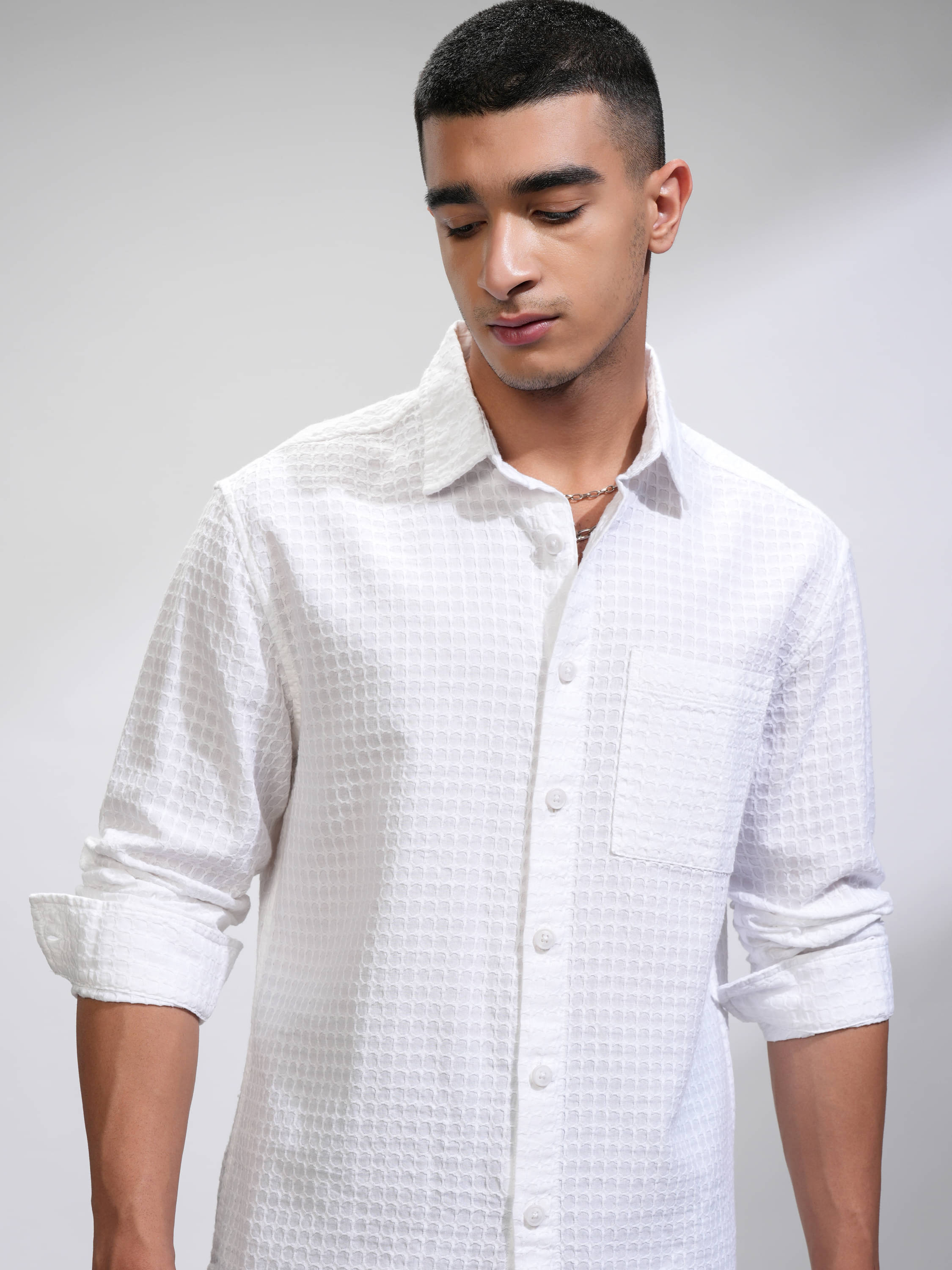     			Highlander 100% Cotton Relaxed Fit Self Design Full Sleeves Men's Casual Shirt - White ( Pack of 1 )