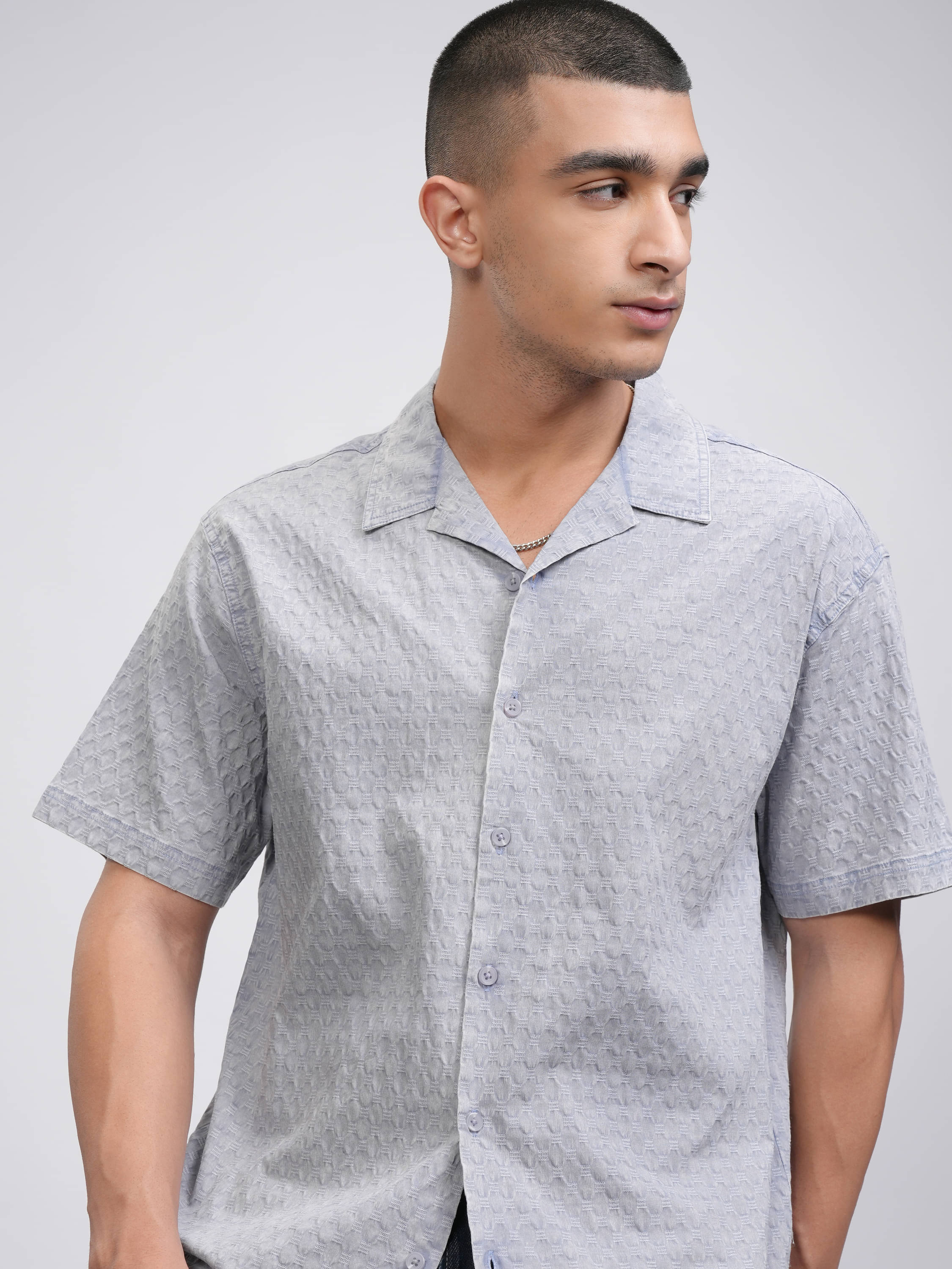     			Highlander 100% Cotton Relaxed Fit Self Design Half Sleeves Men's Casual Shirt - Blue ( Pack of 1 )