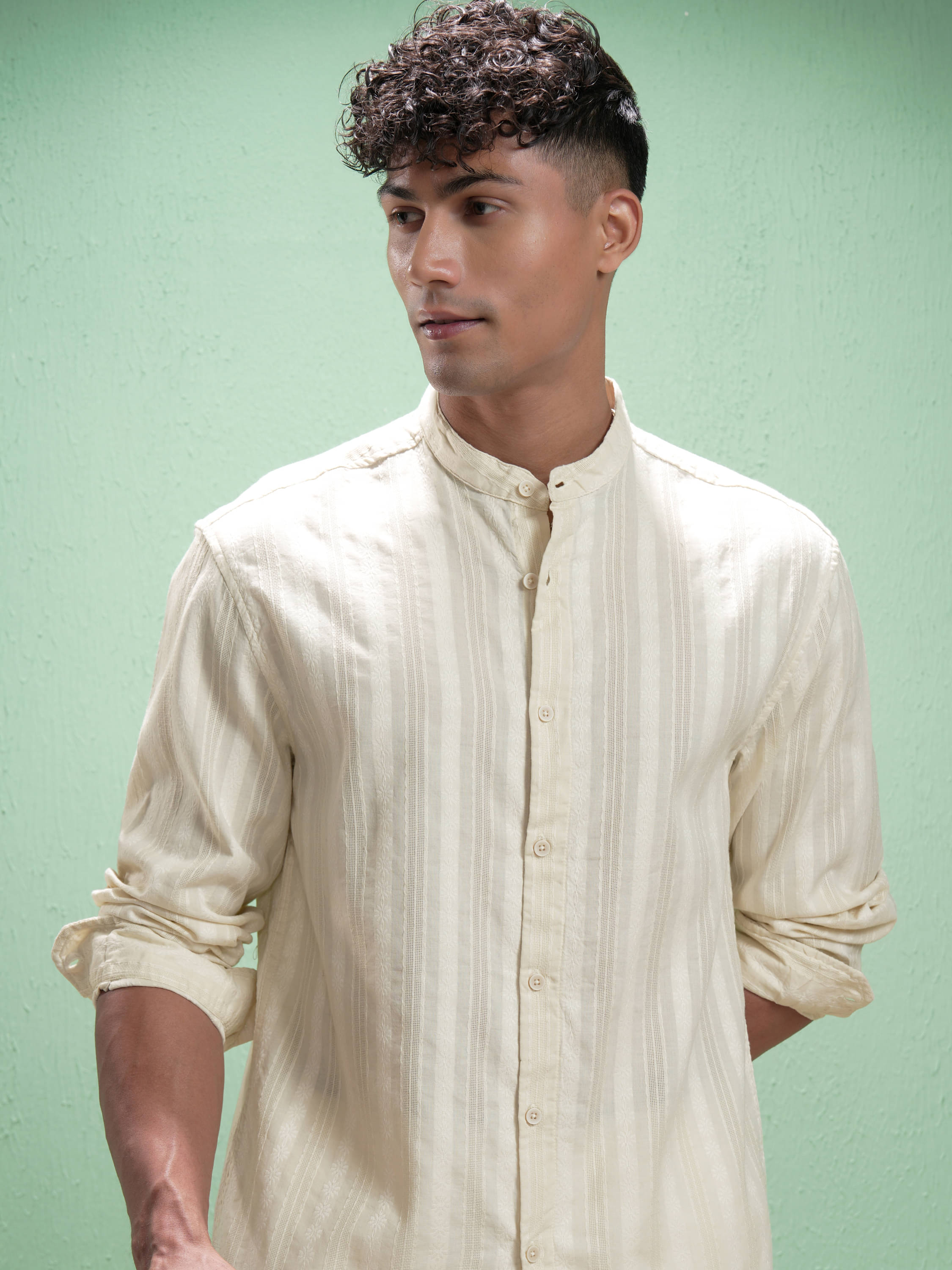     			Highlander 100% Cotton Relaxed Fit Striped Full Sleeves Men's Casual Shirt - Cream ( Pack of 1 )