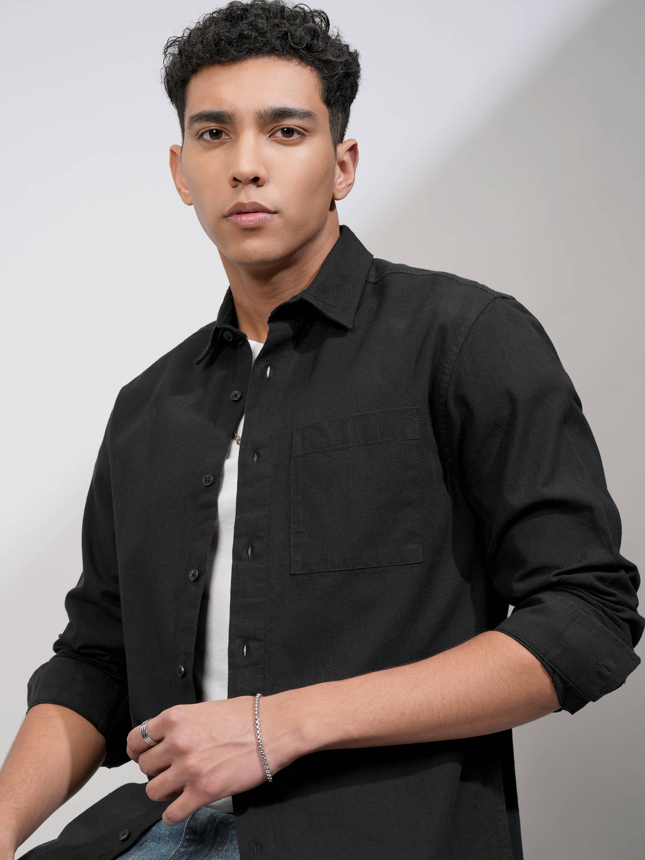     			Highlander 100% Cotton Relaxed Fit Striped Full Sleeves Men's Casual Shirt - Black ( Pack of 1 )