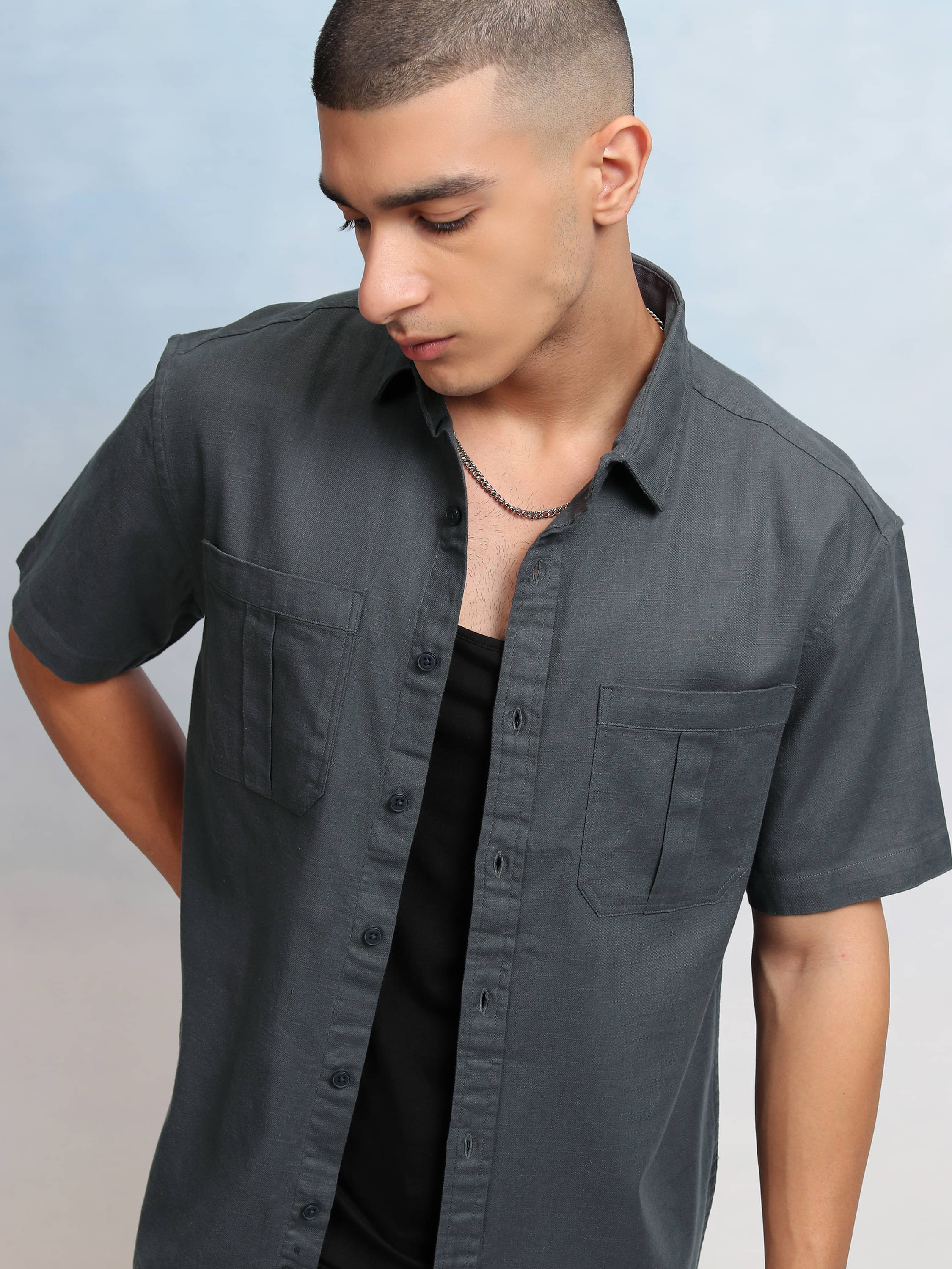 Highlander 100% Cotton Relaxed Fit Solids Half Sleeves Men's Casual Shirt - Dark Grey ( Pack of 1 ) Highlander 100% Cotton Relaxed Fit Solids Half Sleeves Men's Casual Shirt - Dark Grey ( Pack of 1 )
