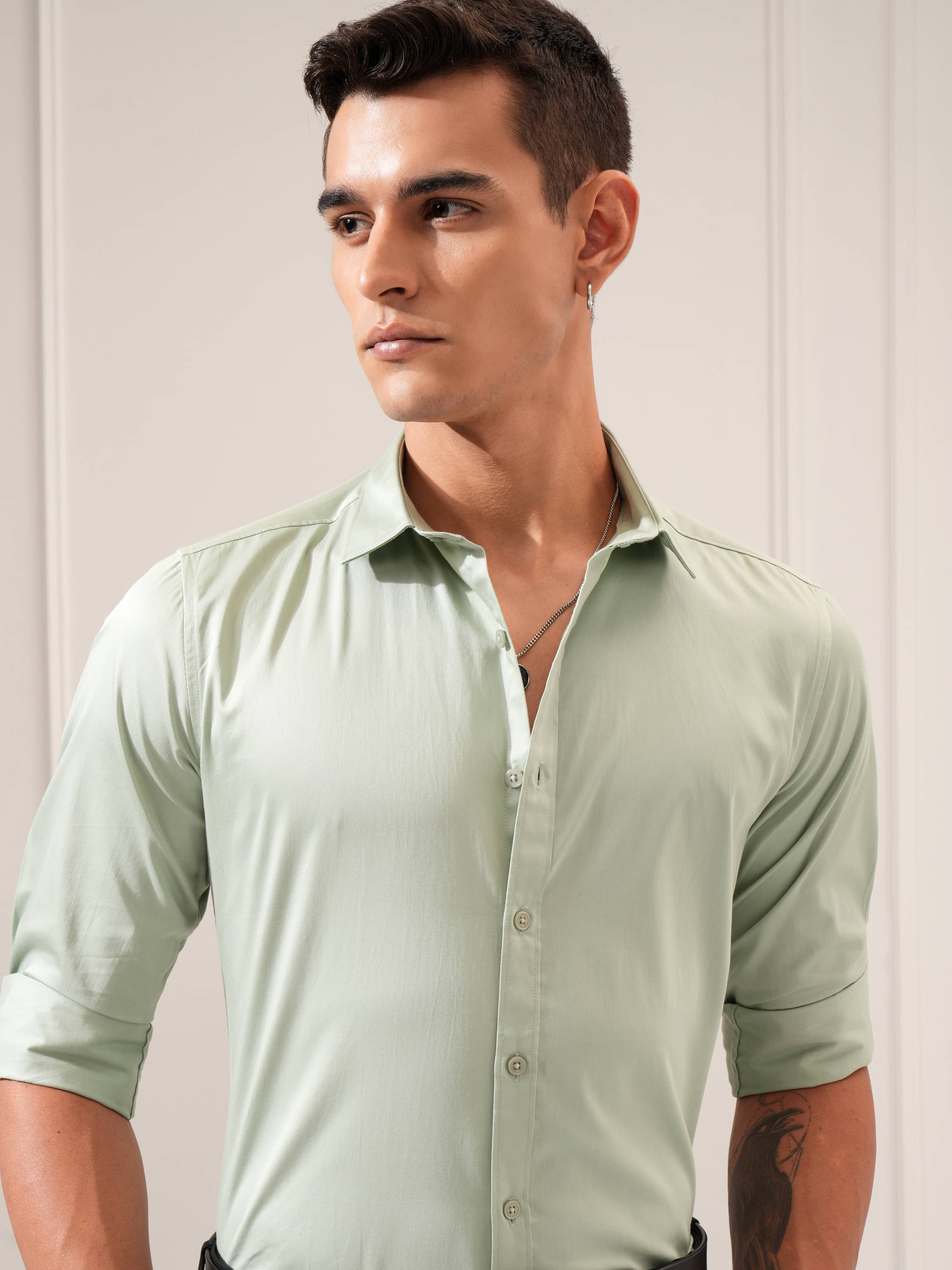 Highlander 100% Cotton Slim Fit Solids Full Sleeves Men's Casual Shirt - Green ( Pack of 1 ) Highlander 100% Cotton Slim Fit Solids Full Sleeves Men's Casual Shirt - Green ( Pack of 1 )