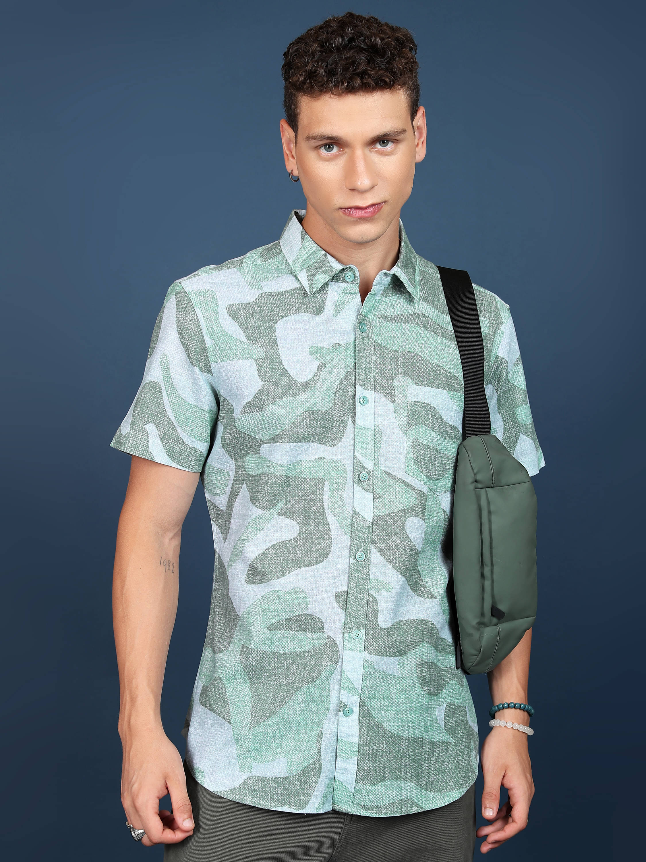 Highlander 100% Cotton Slim Fit Printed Half Sleeves Men's Casual Shirt - Light Green ( Pack of 1 ) Highlander 100% Cotton Slim Fit Printed Half Sleeves Men's Casual Shirt - Light Green ( Pack of 1 )
