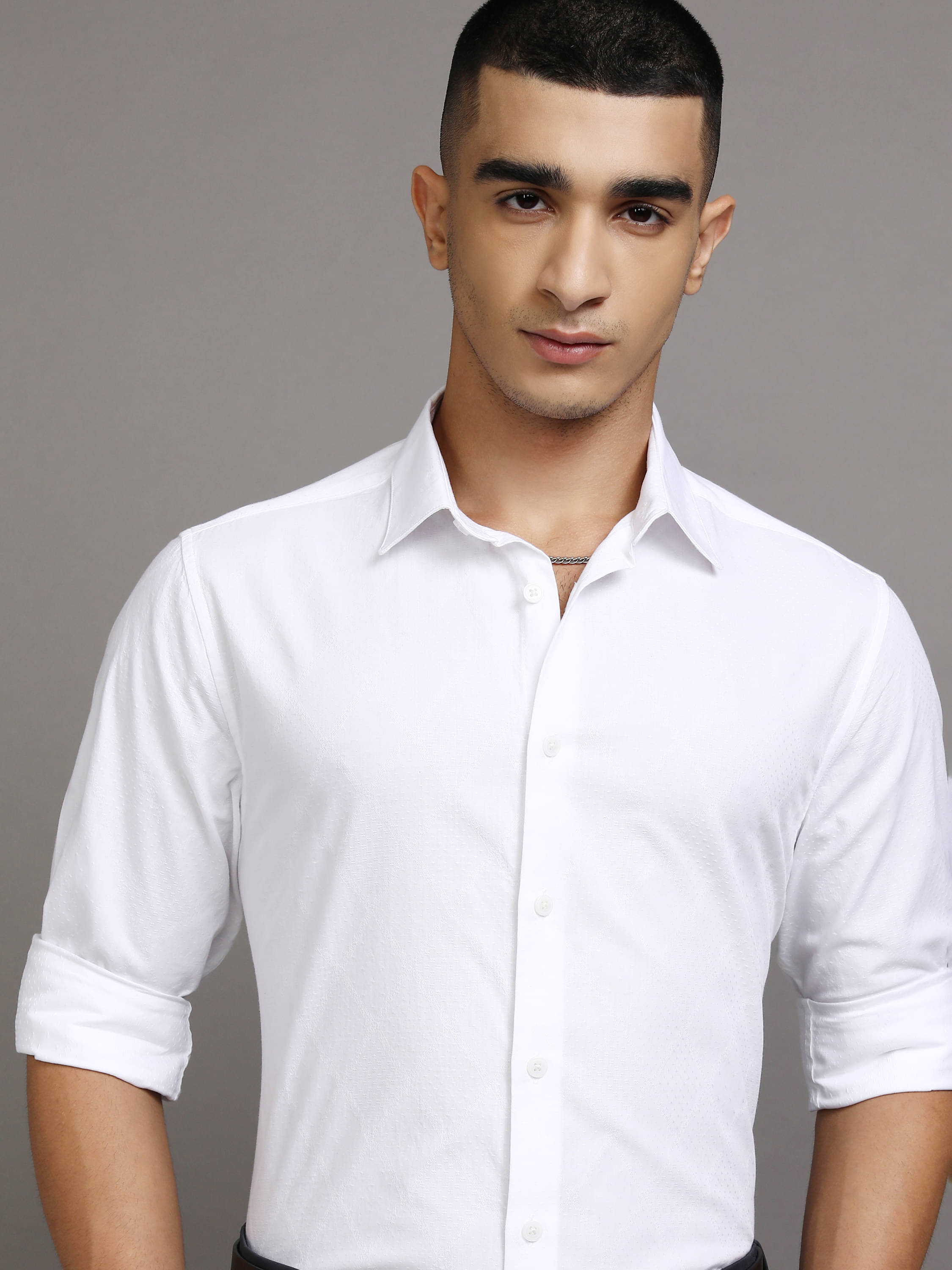 Highlander 100% Cotton Slim Fit Solids Full Sleeves Men's Casual Shirt - White ( Pack of 1 ) Highlander 100% Cotton Slim Fit Solids Full Sleeves Men's Casual Shirt - White ( Pack of 1 )