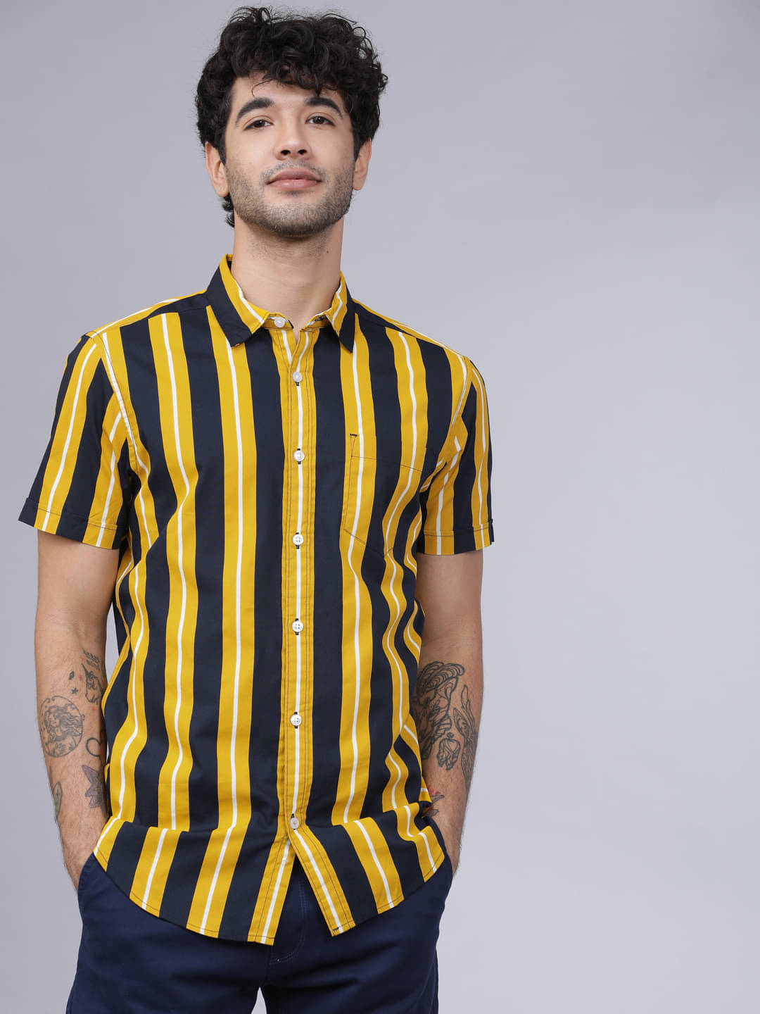     			Highlander 100% Cotton Slim Fit Striped Half Sleeves Men's Casual Shirt - Multicolor ( Pack of 1 )