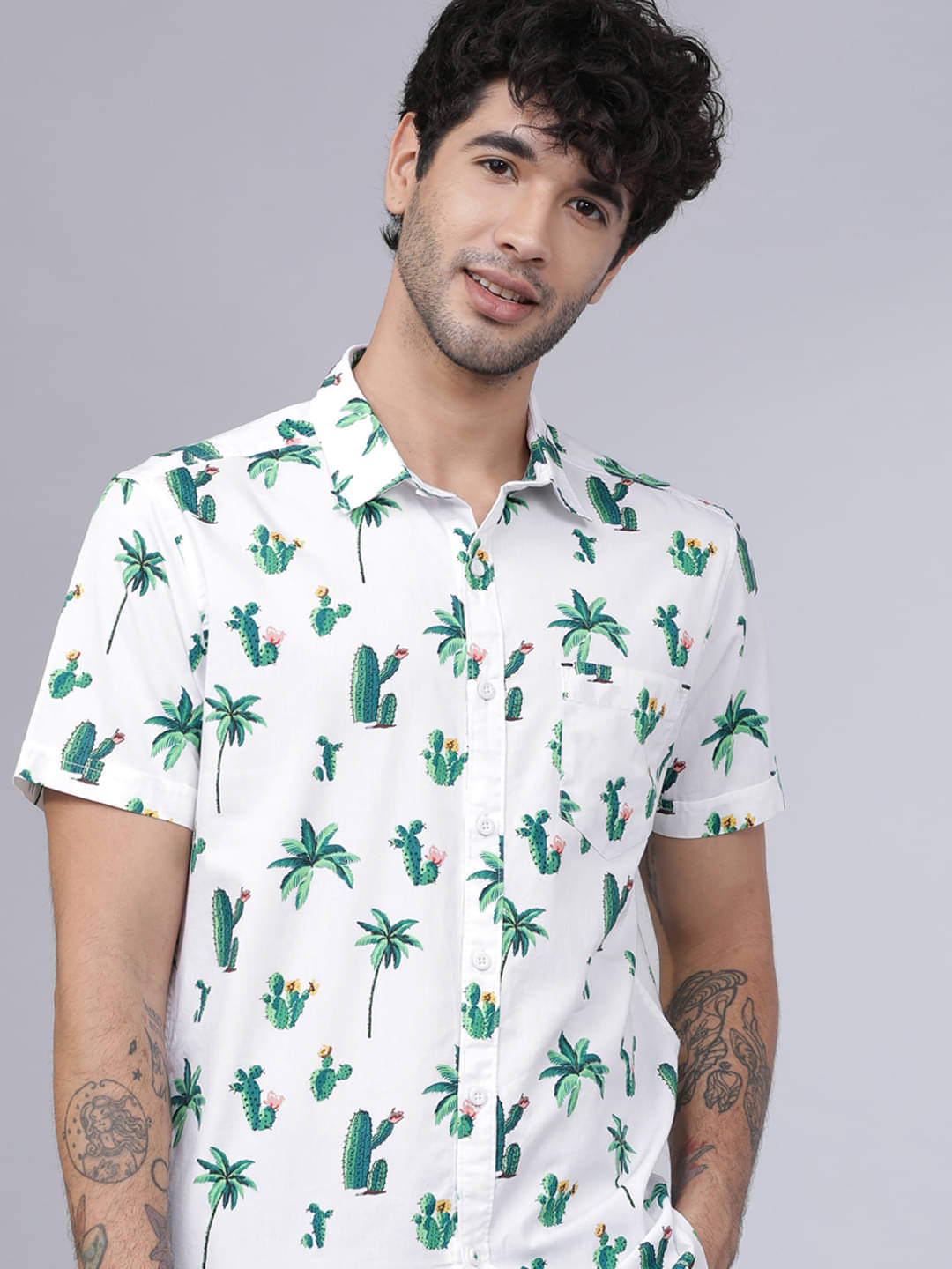 Highlander 100% Cotton Slim Fit Printed Half Sleeves Men's Casual Shirt - Green ( Pack of 1 ) Highlander 100% Cotton Slim Fit Printed Half Sleeves Men's Casual Shirt - Green ( Pack of 1 )