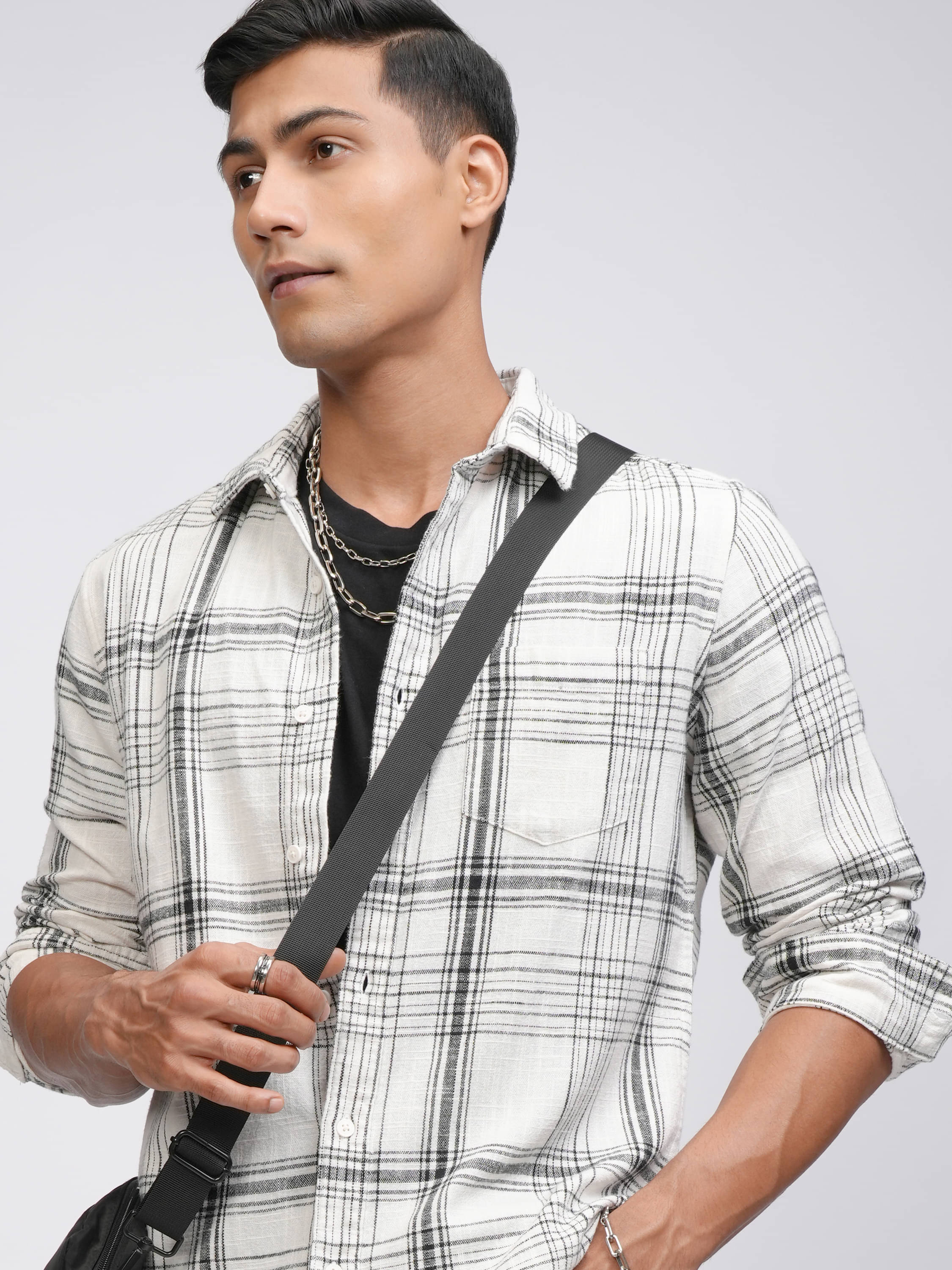 Highlander 100% Cotton Slim Fit Checks Full Sleeves Men's Casual Shirt - Off White ( Pack of 1 ) Highlander 100% Cotton Slim Fit Checks Full Sleeves Men's Casual Shirt - Off White ( Pack of 1 )