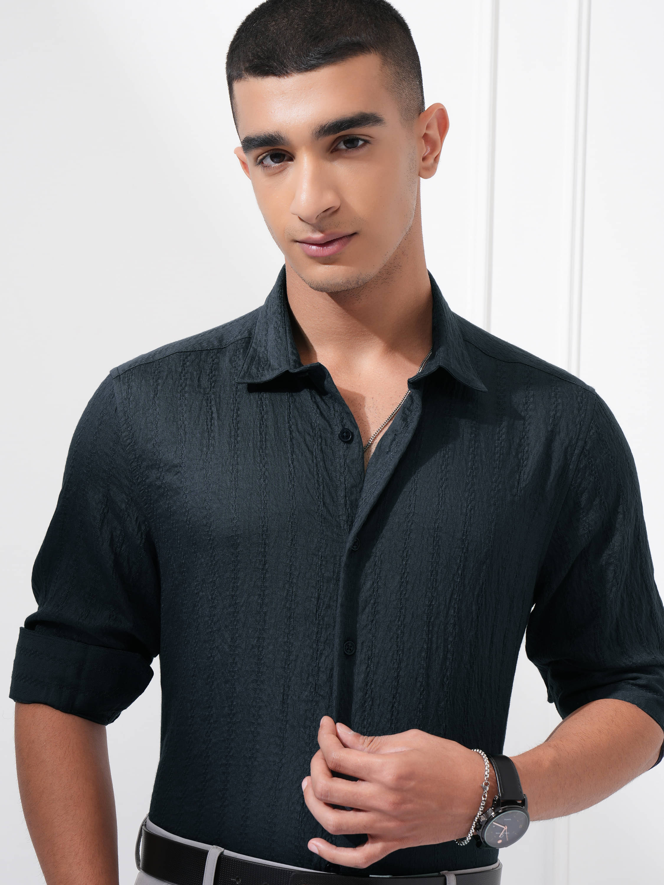     			Highlander 100% Cotton Slim Fit Self Design Full Sleeves Men's Casual Shirt - Blue ( Pack of 1 )