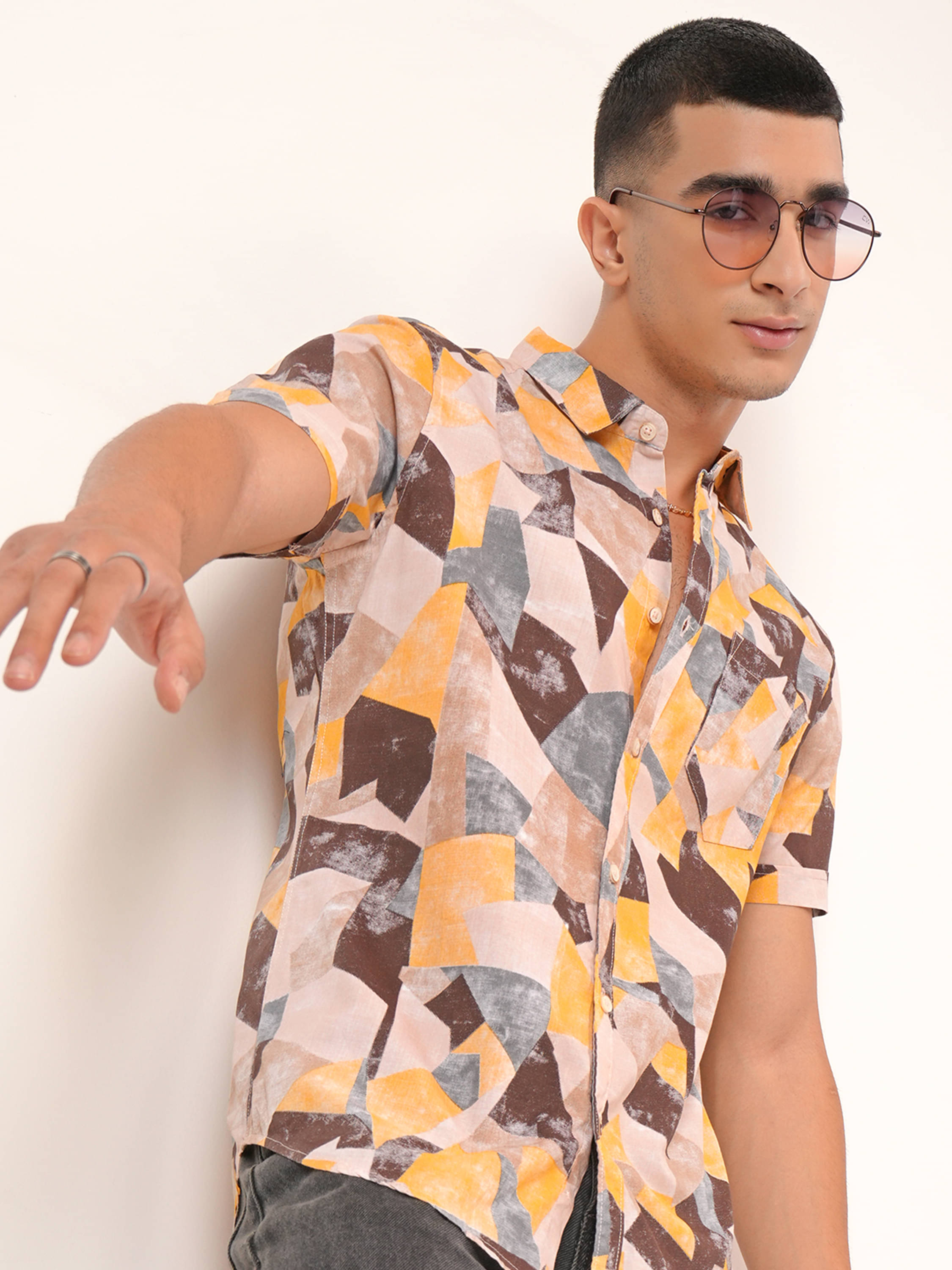 Highlander 100% Cotton Slim Fit Printed Full Sleeves Men's Casual Shirt - Multicolor ( Pack of 1 )     			Highlander 100% Cotton Slim Fit Printed Full Sleeves Men's Casual Shirt - Multicolor ( Pack of 1 )