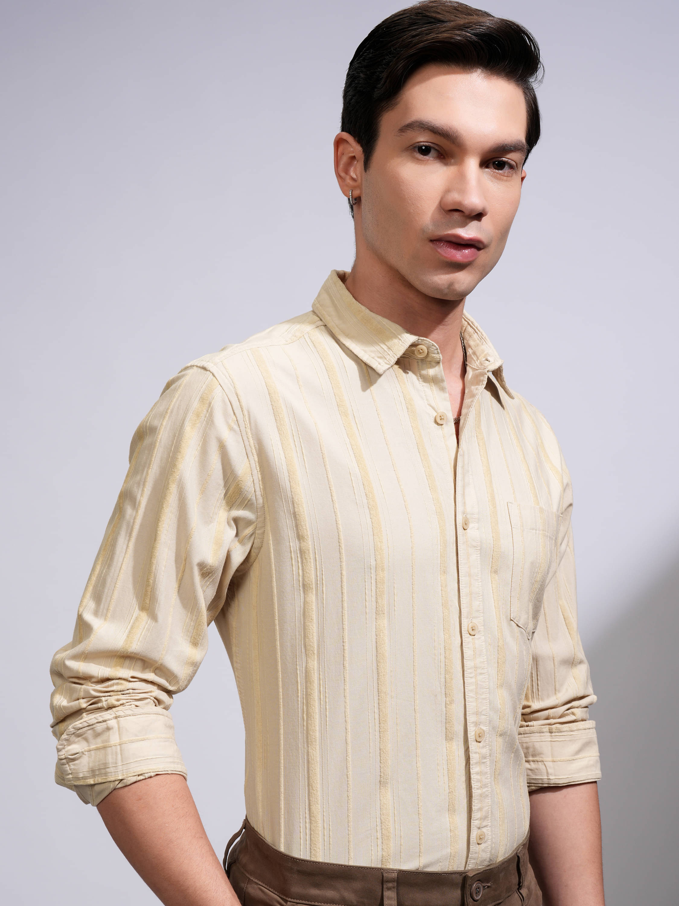 Highlander 100% Cotton Slim Fit Striped Full Sleeves Men's Casual Shirt - Beige ( Pack of 1 )     			Highlander 100% Cotton Slim Fit Striped Full Sleeves Men's Casual Shirt - Beige ( Pack of 1 )