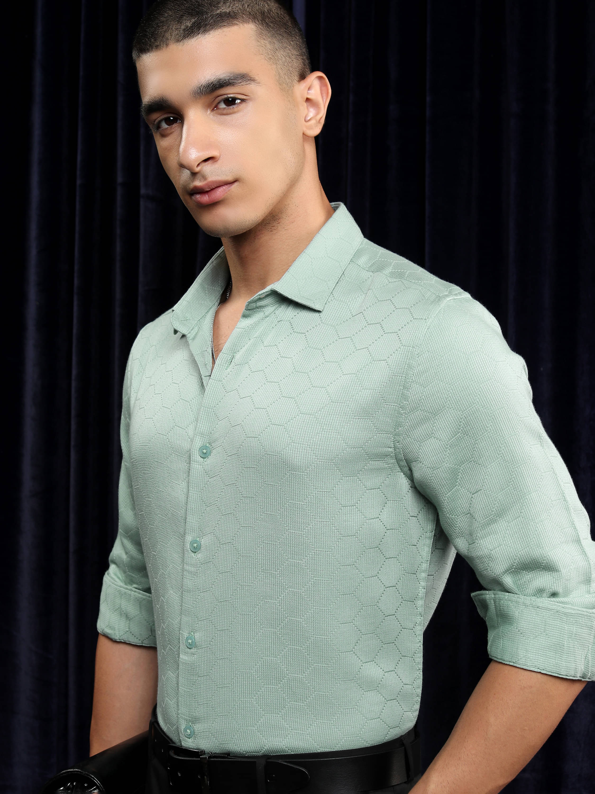     			Highlander 100% Cotton Slim Fit Self Design Full Sleeves Men's Casual Shirt - Multicolor ( Pack of 1 )