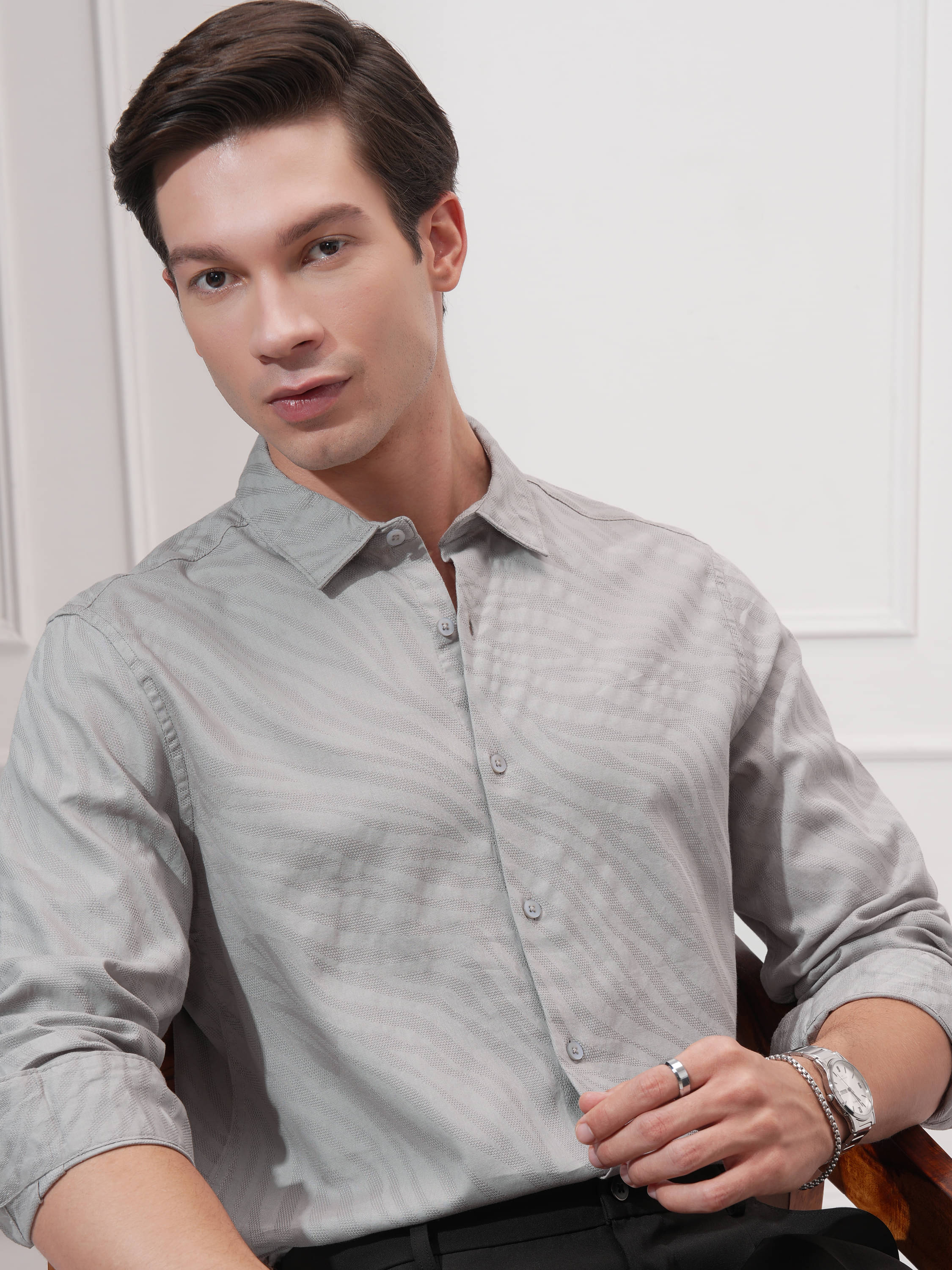     			Highlander 100% Cotton Slim Fit Self Design Full Sleeves Men's Casual Shirt - Grey ( Pack of 1 )