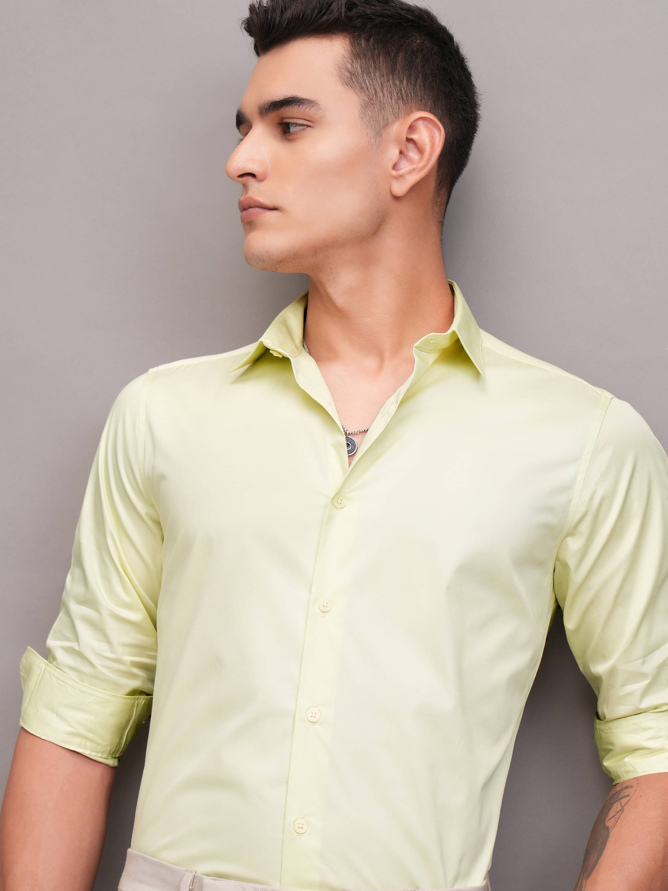 Highlander 100% Cotton Slim Fit Solids Full Sleeves Men's Casual Shirt - Green ( Pack of 1 ) Highlander 100% Cotton Slim Fit Solids Full Sleeves Men's Casual Shirt - Green ( Pack of 1 )