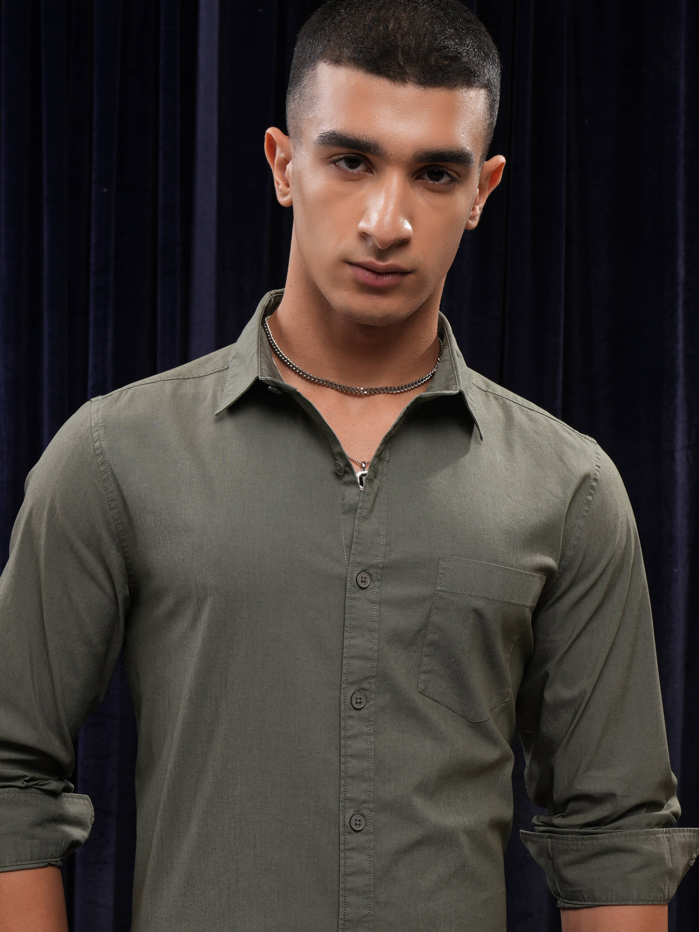 Highlander Cotton Blend Regular Fit Solids Full Sleeves Men's Casual Shirt - Green ( Pack of 1 ) Highlander Cotton Blend Regular Fit Solids Full Sleeves Men's Casual Shirt - Green ( Pack of 1 )