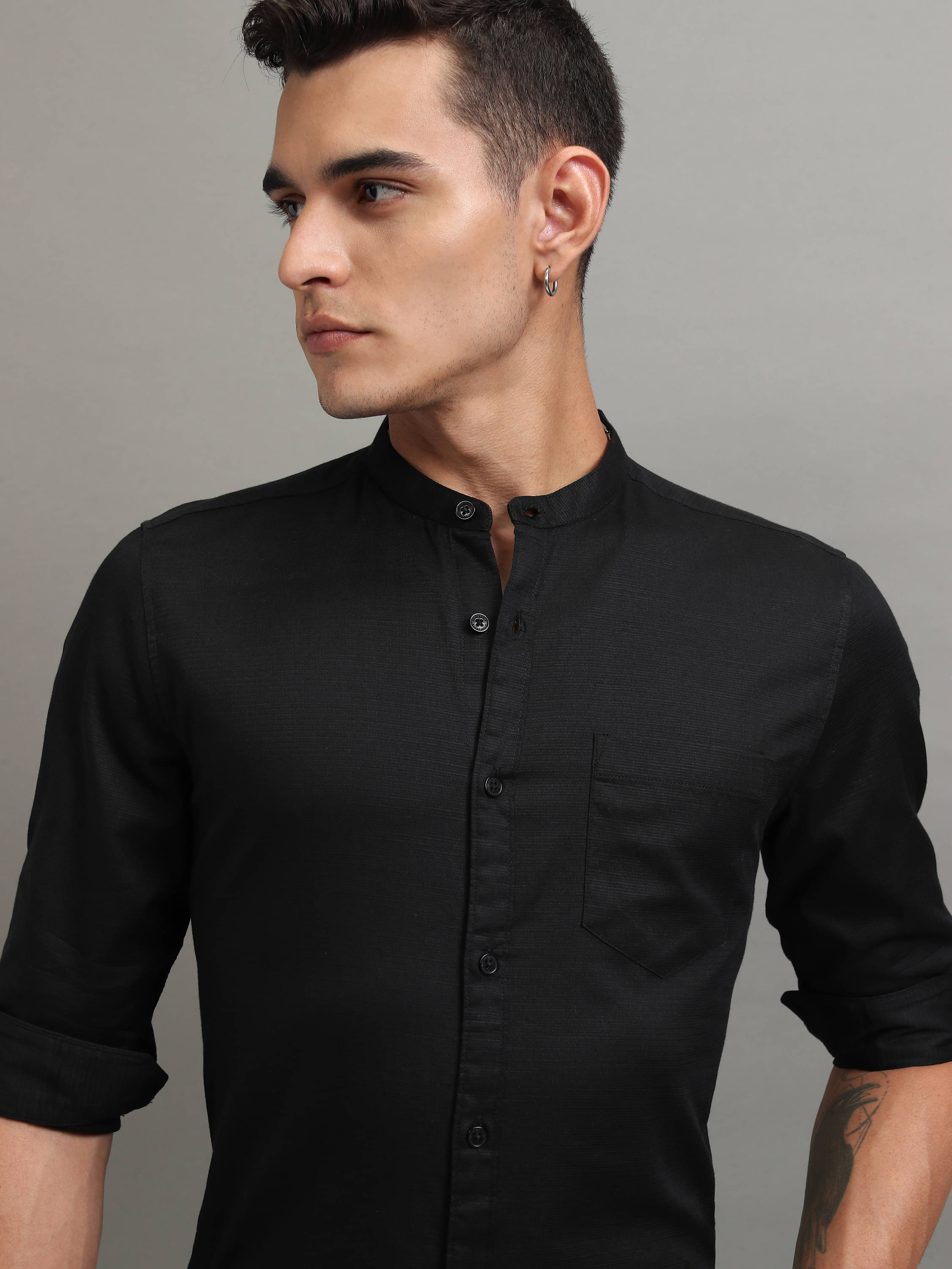     			Highlander Cotton Blend Regular Fit Self Design Full Sleeves Men's Casual Shirt - Black ( Pack of 1 )