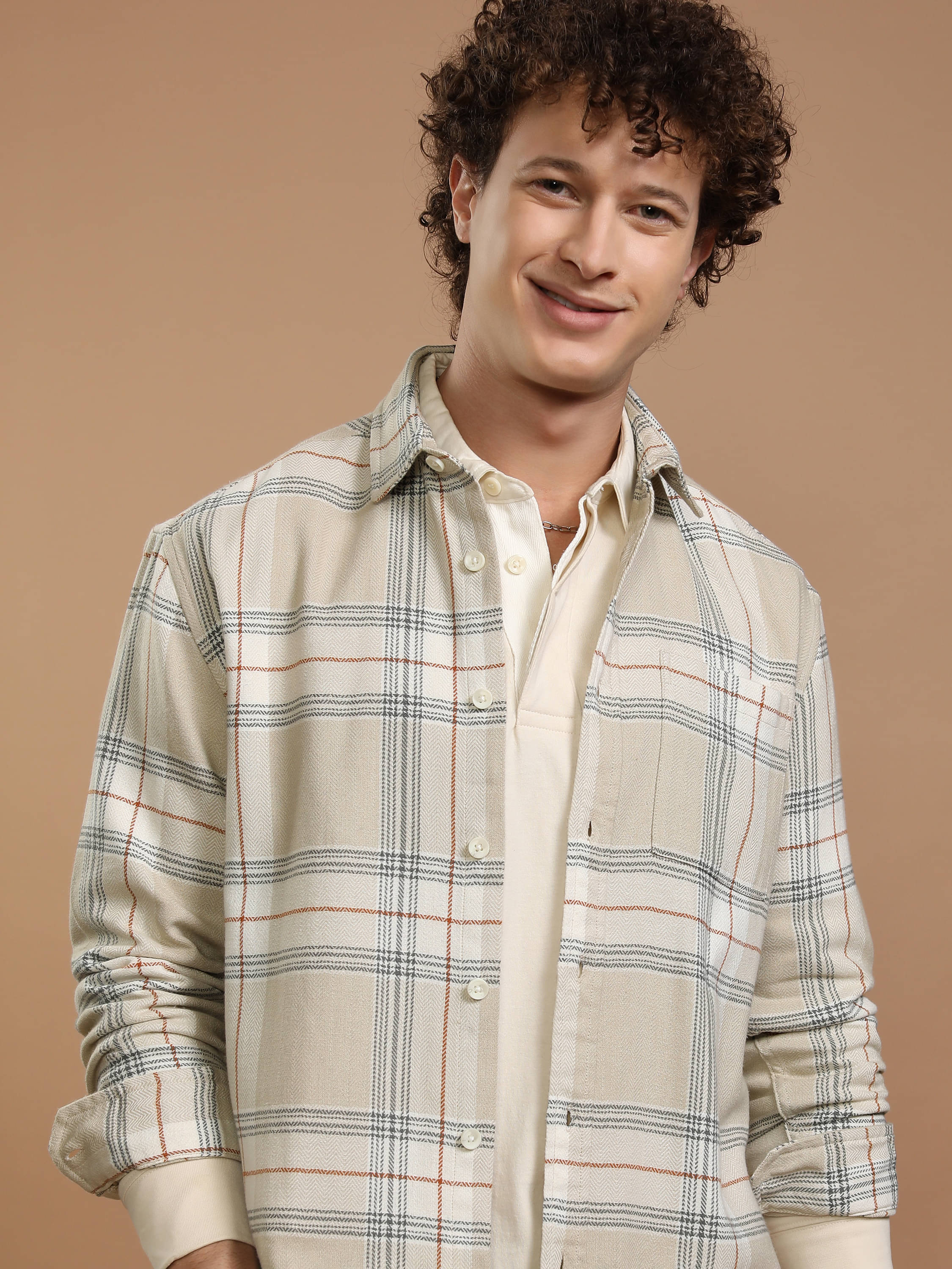     			Highlander Cotton Blend Relaxed Fit Checks Full Sleeves Men's Casual Shirt - Off White ( Pack of 1 )