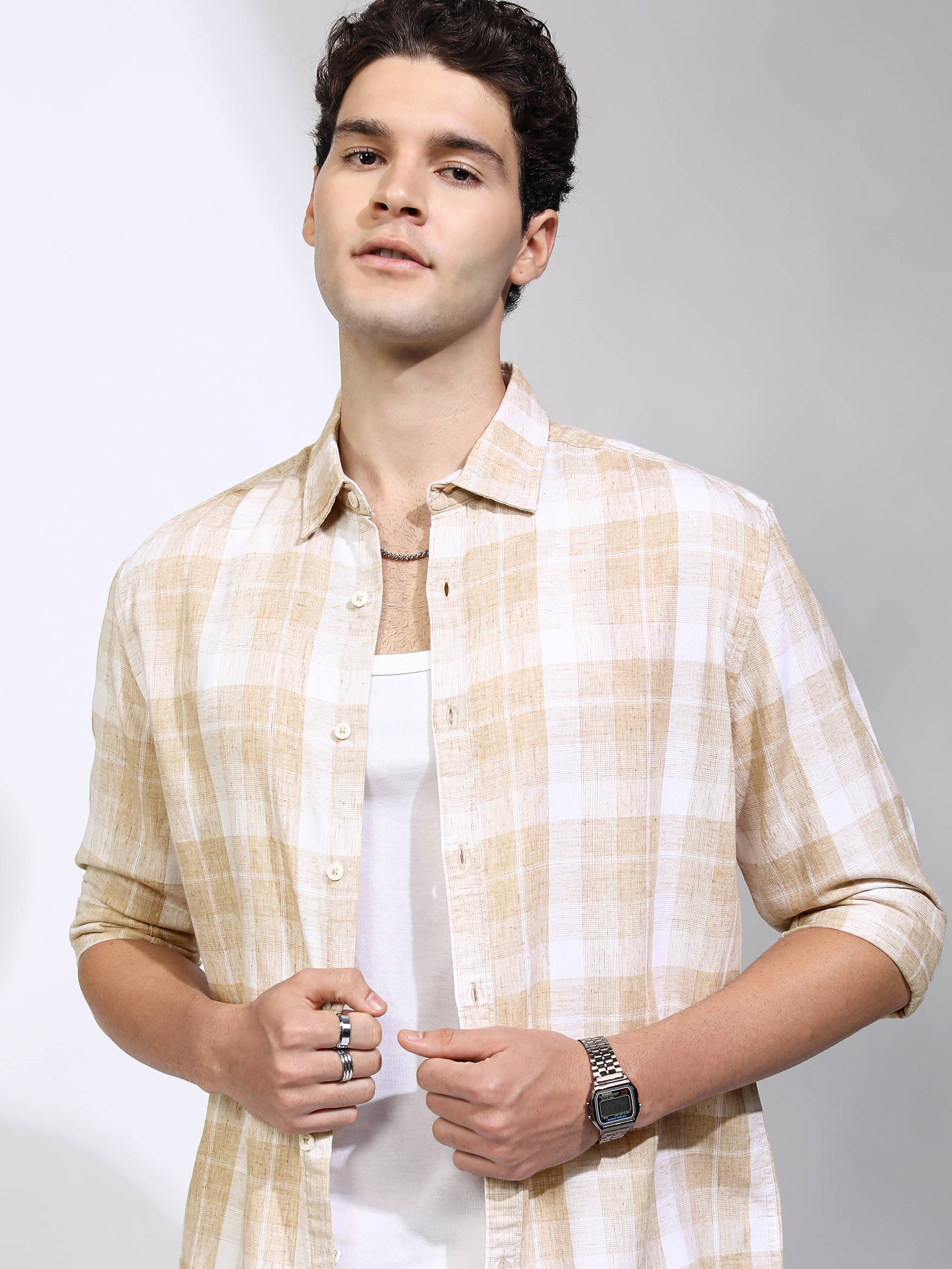 Highlander Cotton Blend Relaxed Fit Checks Half Sleeves Men's Casual Shirt - Beige ( Pack of 1 ) Highlander Cotton Blend Relaxed Fit Checks Half Sleeves Men's Casual Shirt - Beige ( Pack of 1 )