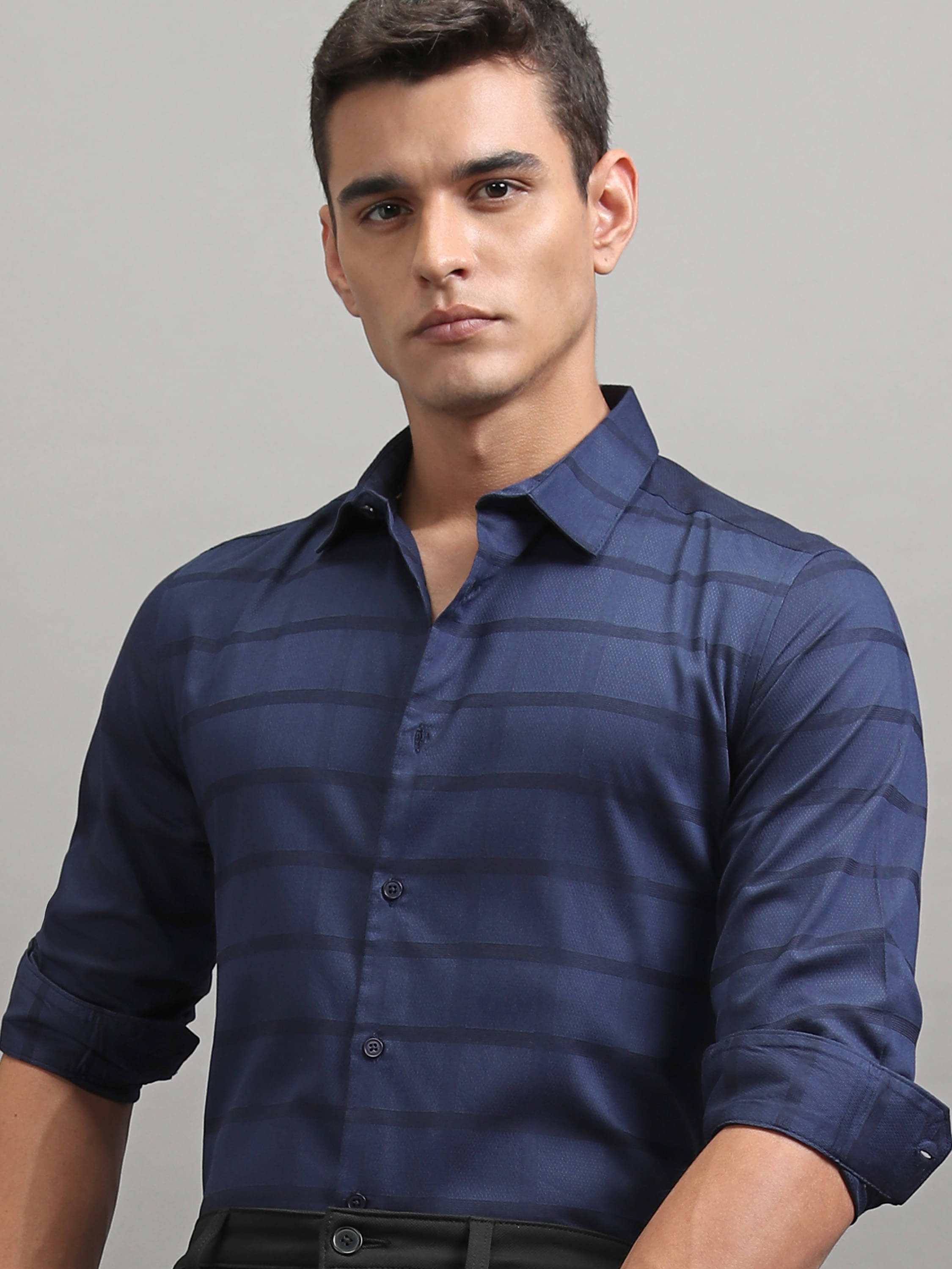     			Highlander Cotton Blend Slim Fit Striped Full Sleeves Men's Casual Shirt - Navy Blue ( Pack of 1 )