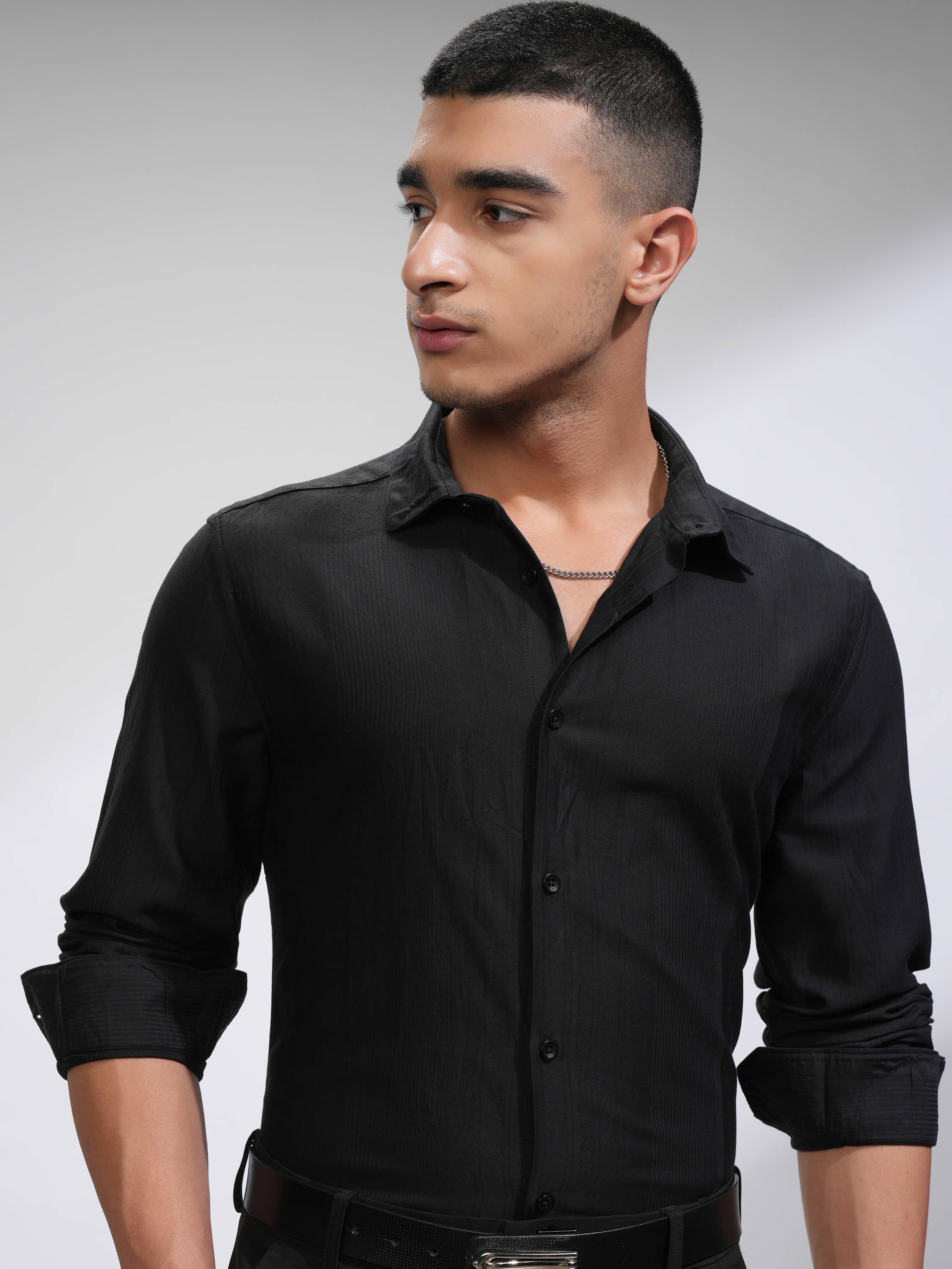 Highlander Cotton Blend Slim Fit Striped Full Sleeves Men's Casual Shirt - Black ( Pack of 1 )