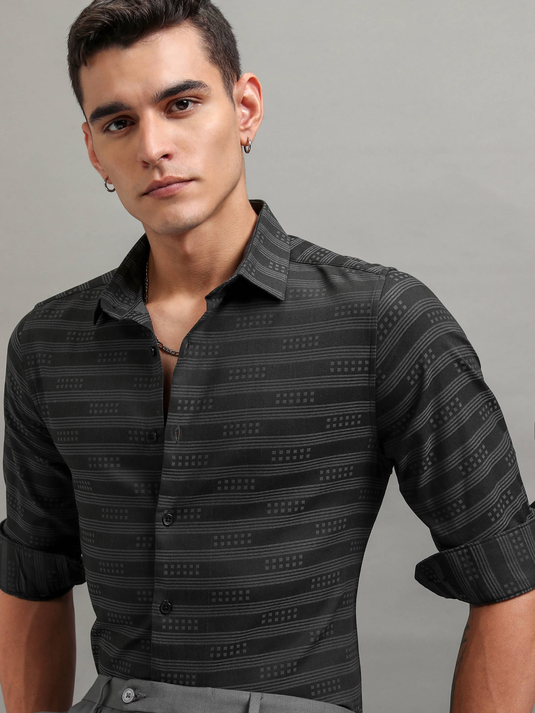 Highlander Cotton Blend Slim Fit Striped Full Sleeves Men's Casual Shirt - Dark Grey ( Pack of 1 )     			Highlander Cotton Blend Slim Fit Striped Full Sleeves Men's Casual Shirt - Dark Grey ( Pack of 1 )