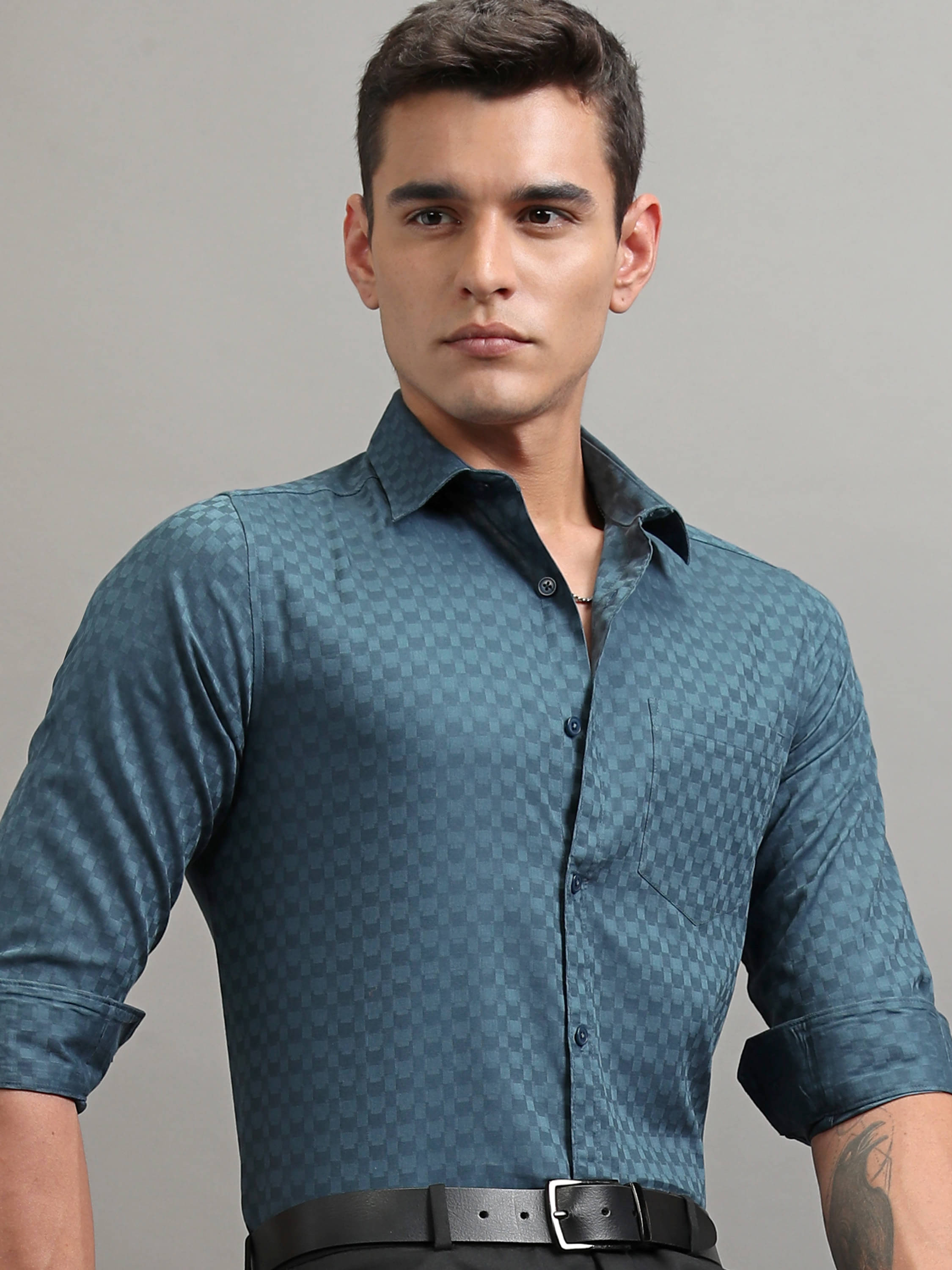     			Highlander Cotton Blend Slim Fit Self Design Full Sleeves Men's Casual Shirt - Blue ( Pack of 1 )