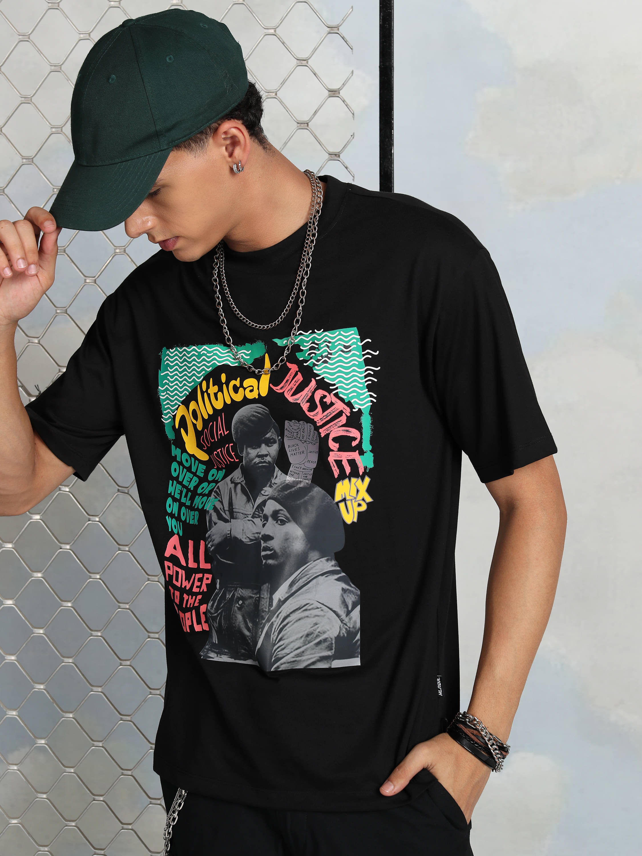 Highlander Men Cotton Blend Relaxed Fit Printed T-Shirt ( Black )     			Highlander Men Cotton Blend Relaxed Fit Printed T-Shirt ( Black )