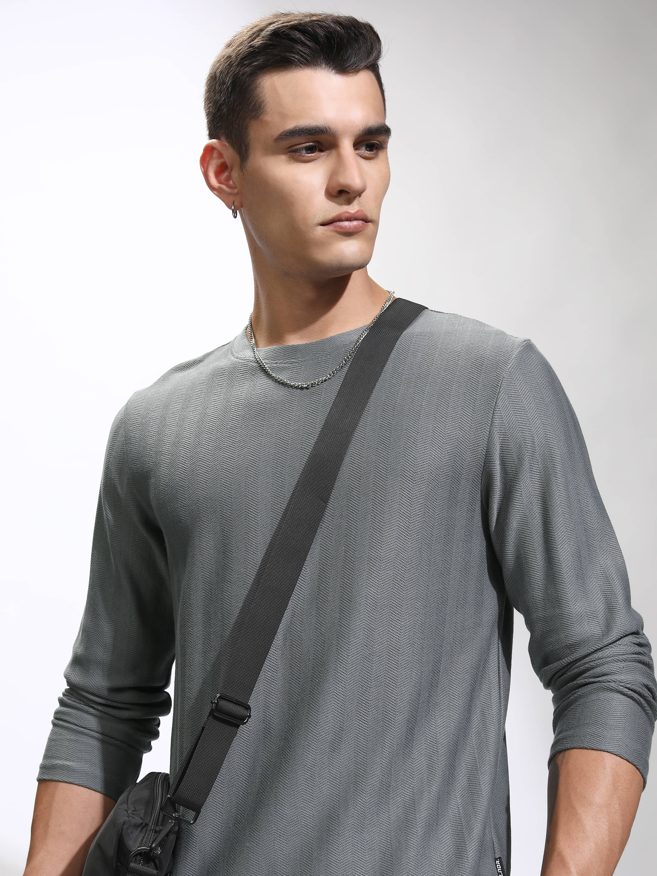 Highlander Men Cotton Blend Relaxed Fit Self Design T-Shirt ( Grey )     			Highlander Men Cotton Blend Relaxed Fit Self Design T-Shirt ( Grey )