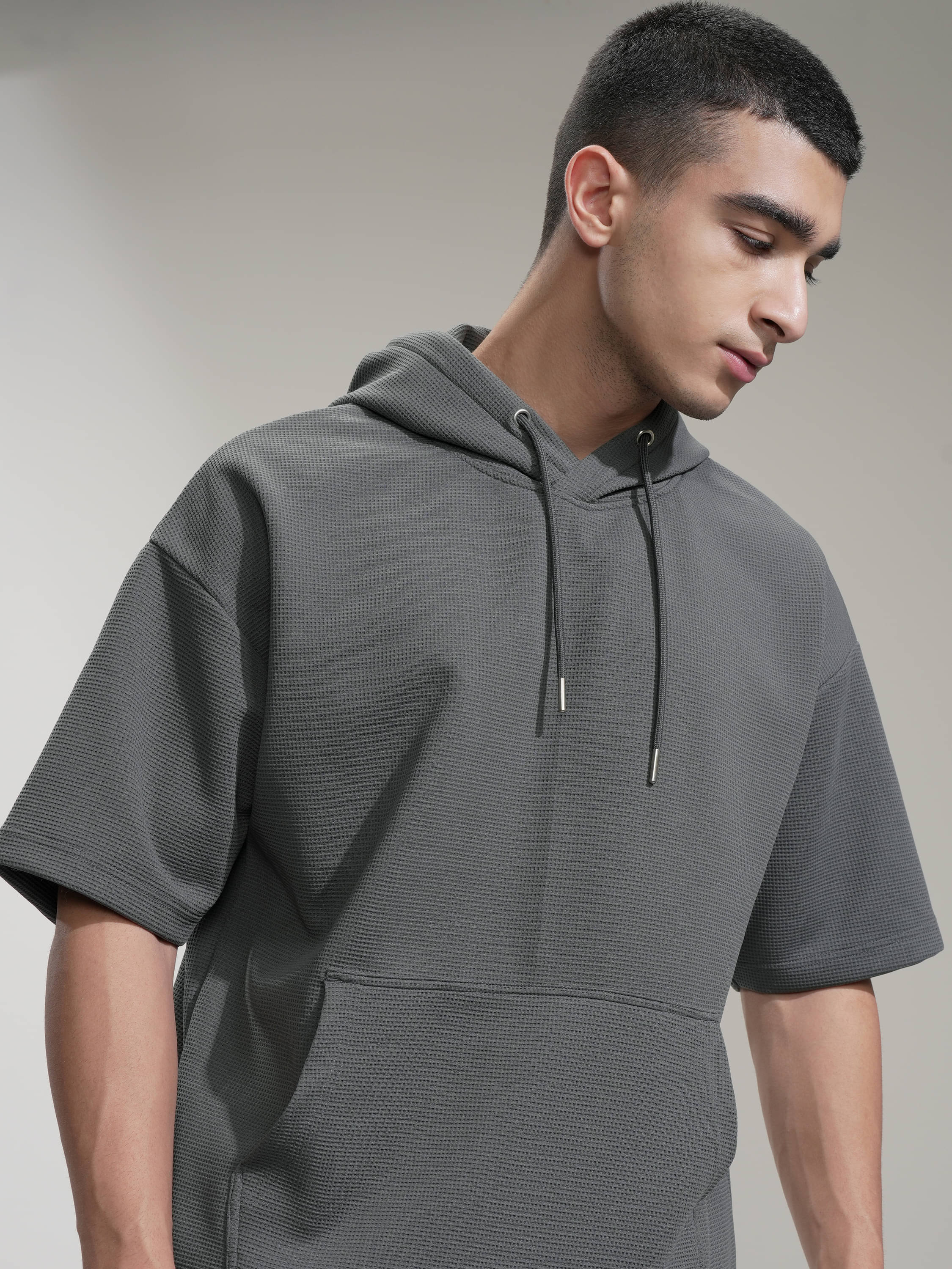 Highlander Men Polyester Oversized Fit Solid T-Shirt ( Grey ) Highlander Men Polyester Oversized Fit Solid T-Shirt ( Grey )