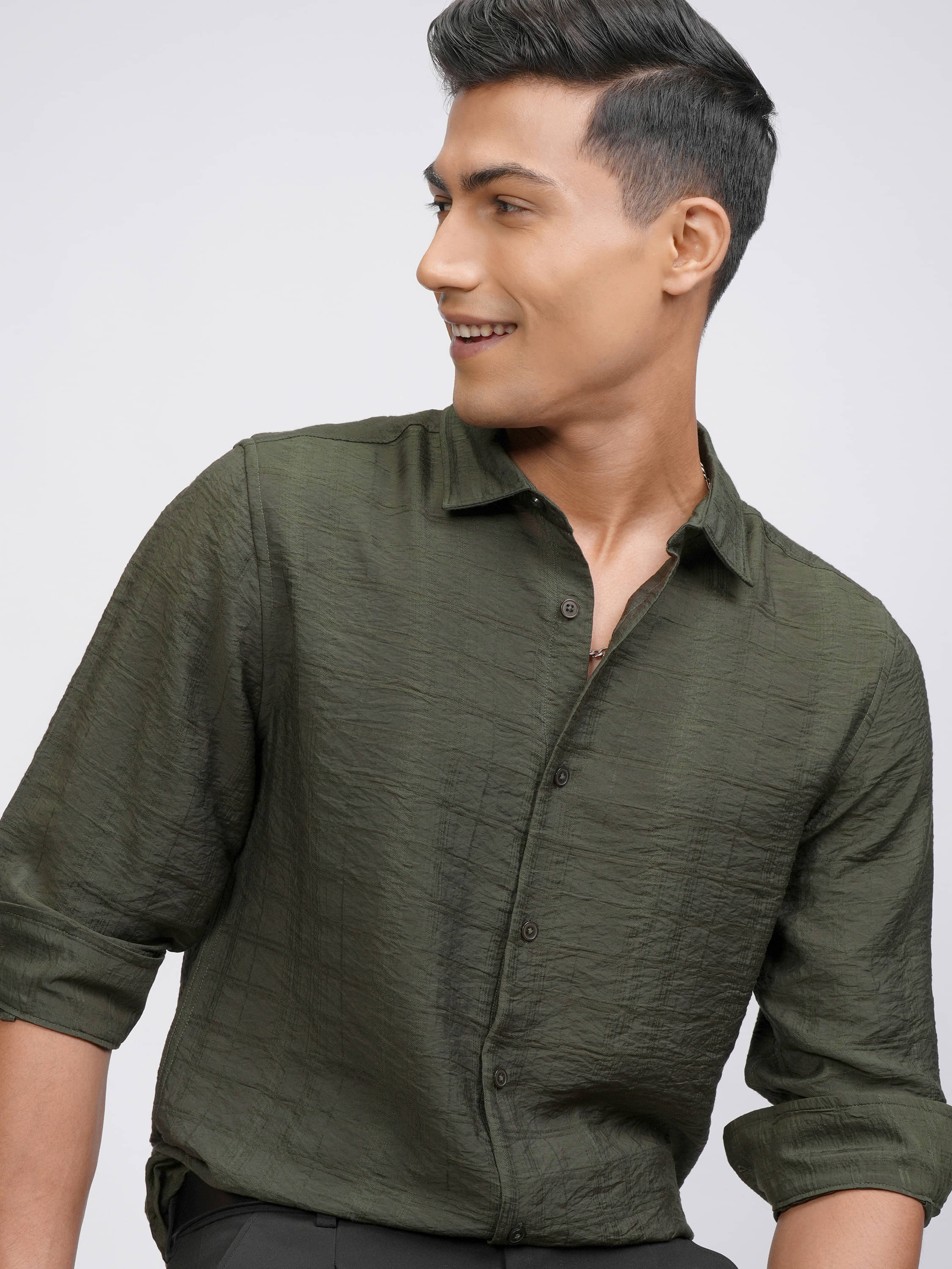 Highlander Poly Cotton Regular Fit Self Design Full Sleeves Men's Casual Shirt - Olive ( Pack of 1 ) Highlander Poly Cotton Regular Fit Self Design Full Sleeves Men's Casual Shirt - Olive ( Pack of 1 )