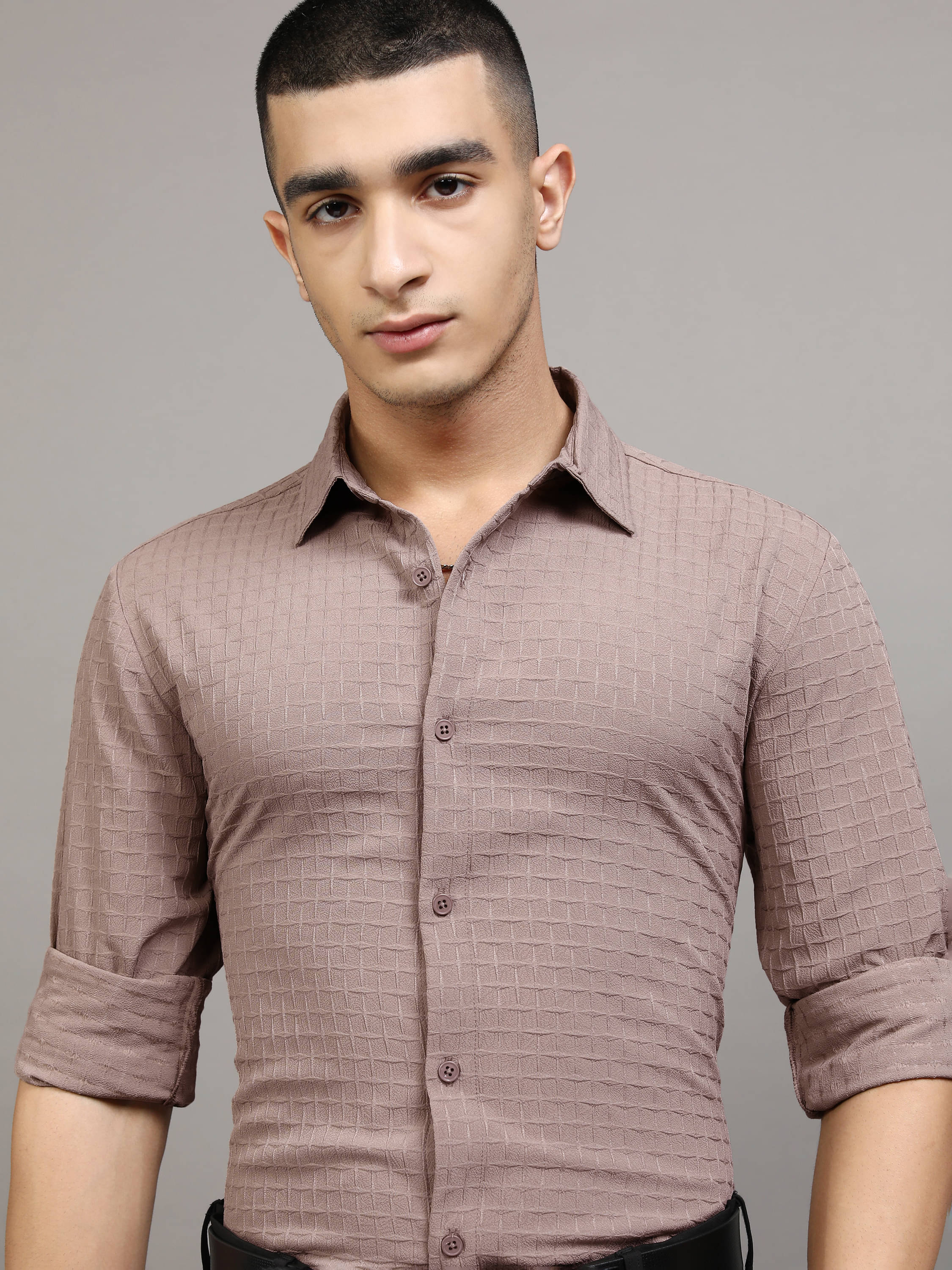     			Highlander Poly Cotton Relaxed Fit Self Design Full Sleeves Men's Casual Shirt - Pink ( Pack of 1 )