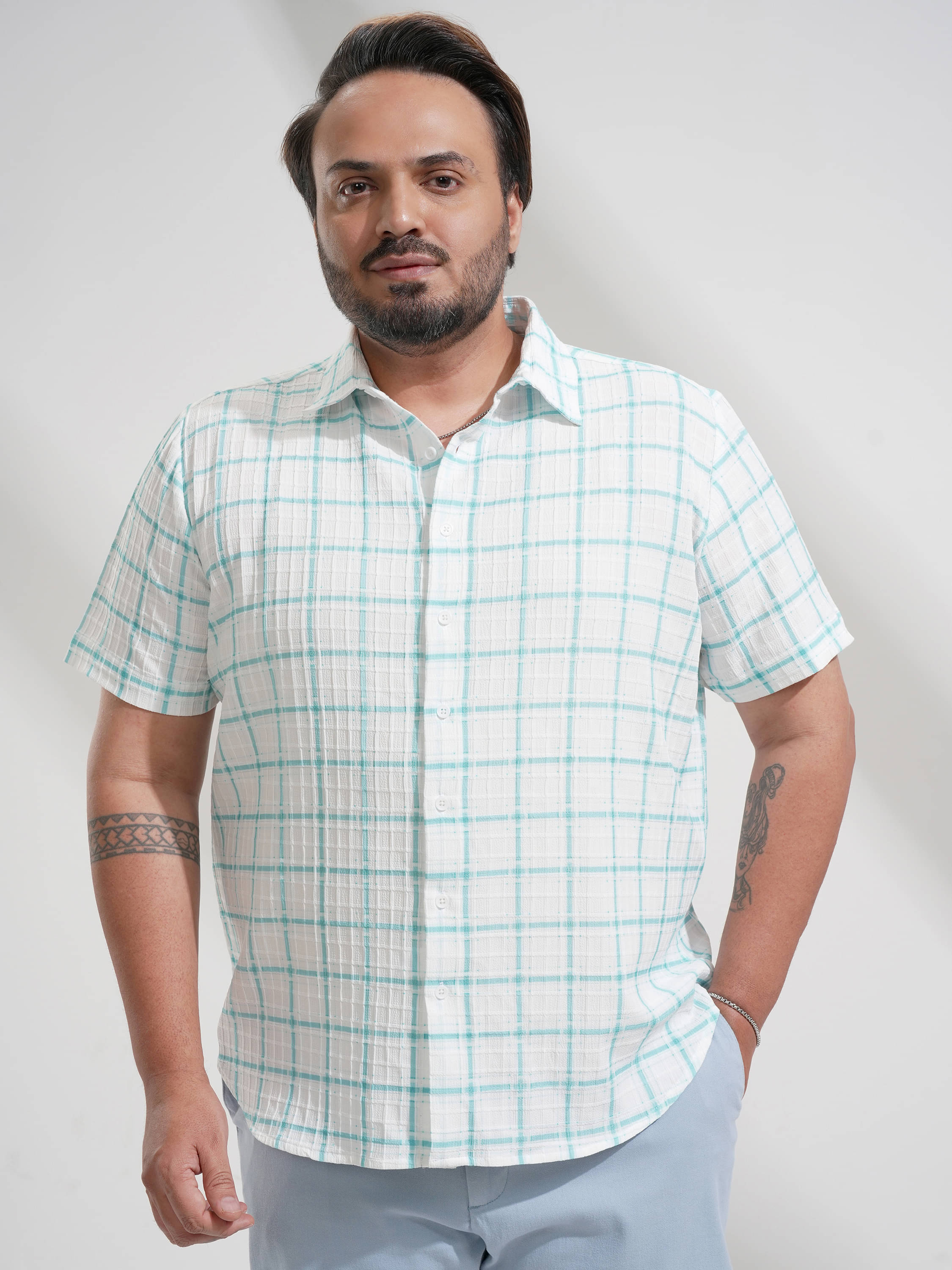 Highlander Poly Cotton Relaxed Fit Checks Half Sleeves Men's Casual Shirt - Multicolor ( Pack of 1 )     			Highlander Poly Cotton Relaxed Fit Checks Half Sleeves Men's Casual Shirt - Multicolor ( Pack of 1 )