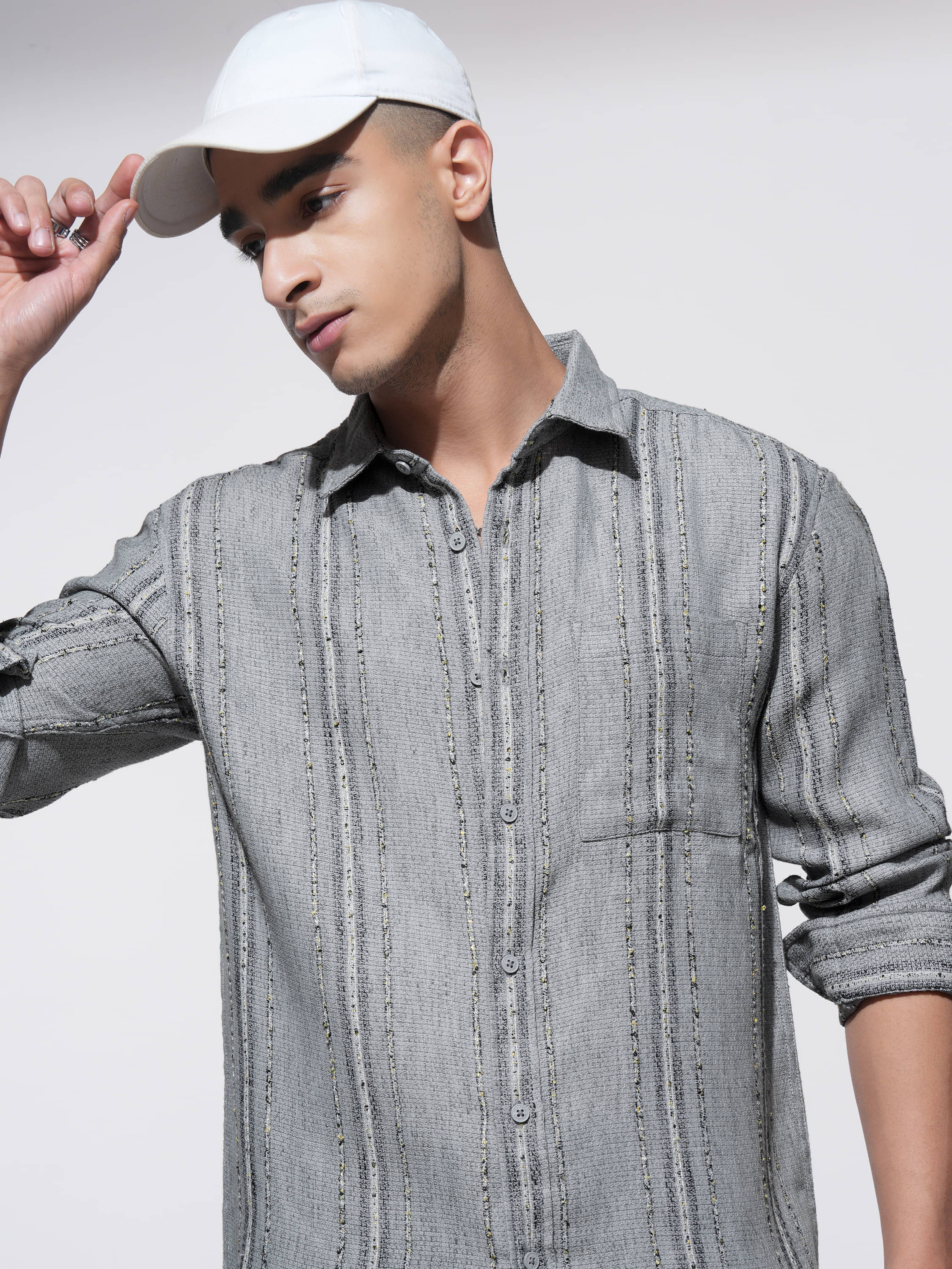     			Highlander Poly Cotton Relaxed Fit Striped Full Sleeves Men's Casual Shirt - Grey ( Pack of 1 )